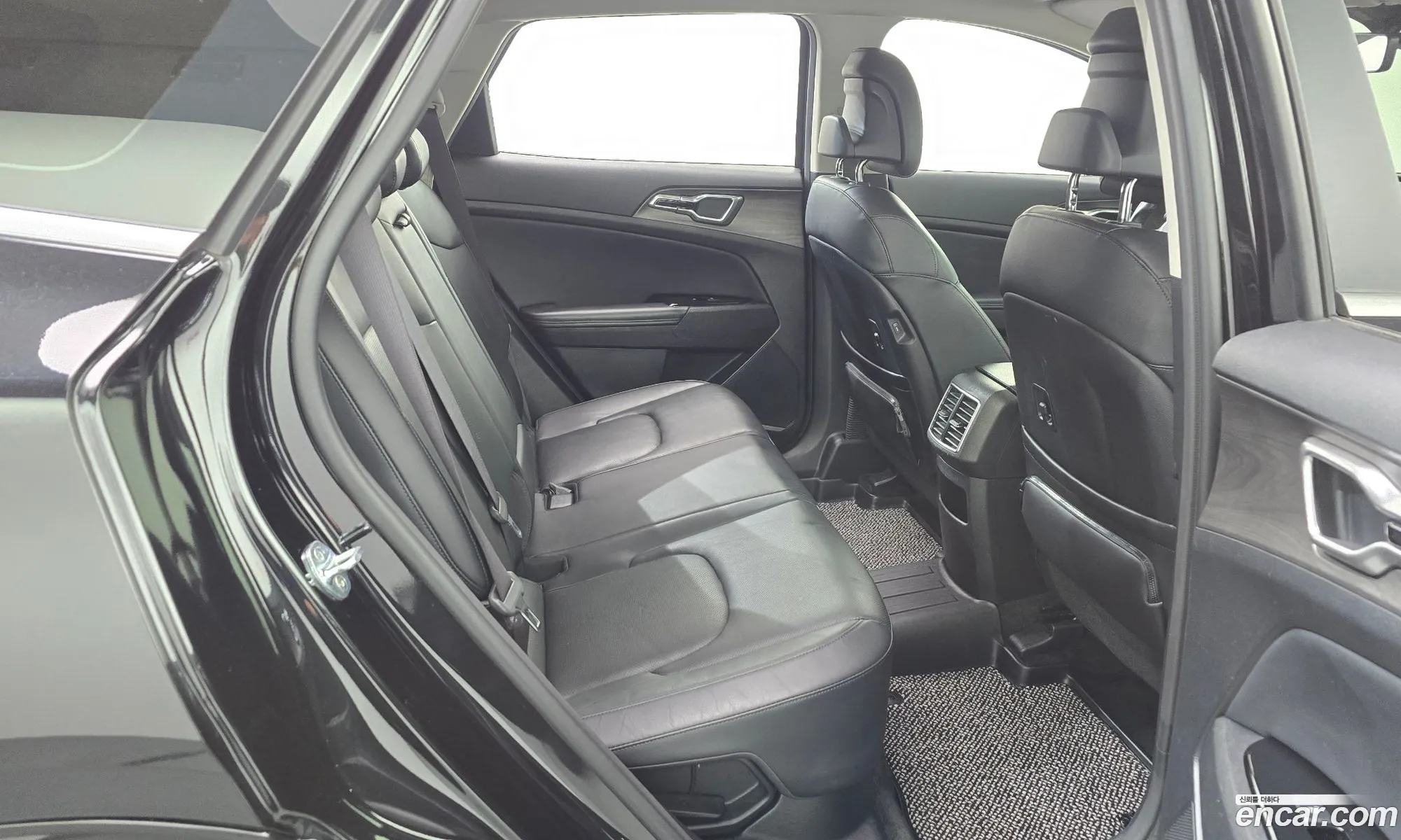 Kia Sportage Hybrid 2021 — 10