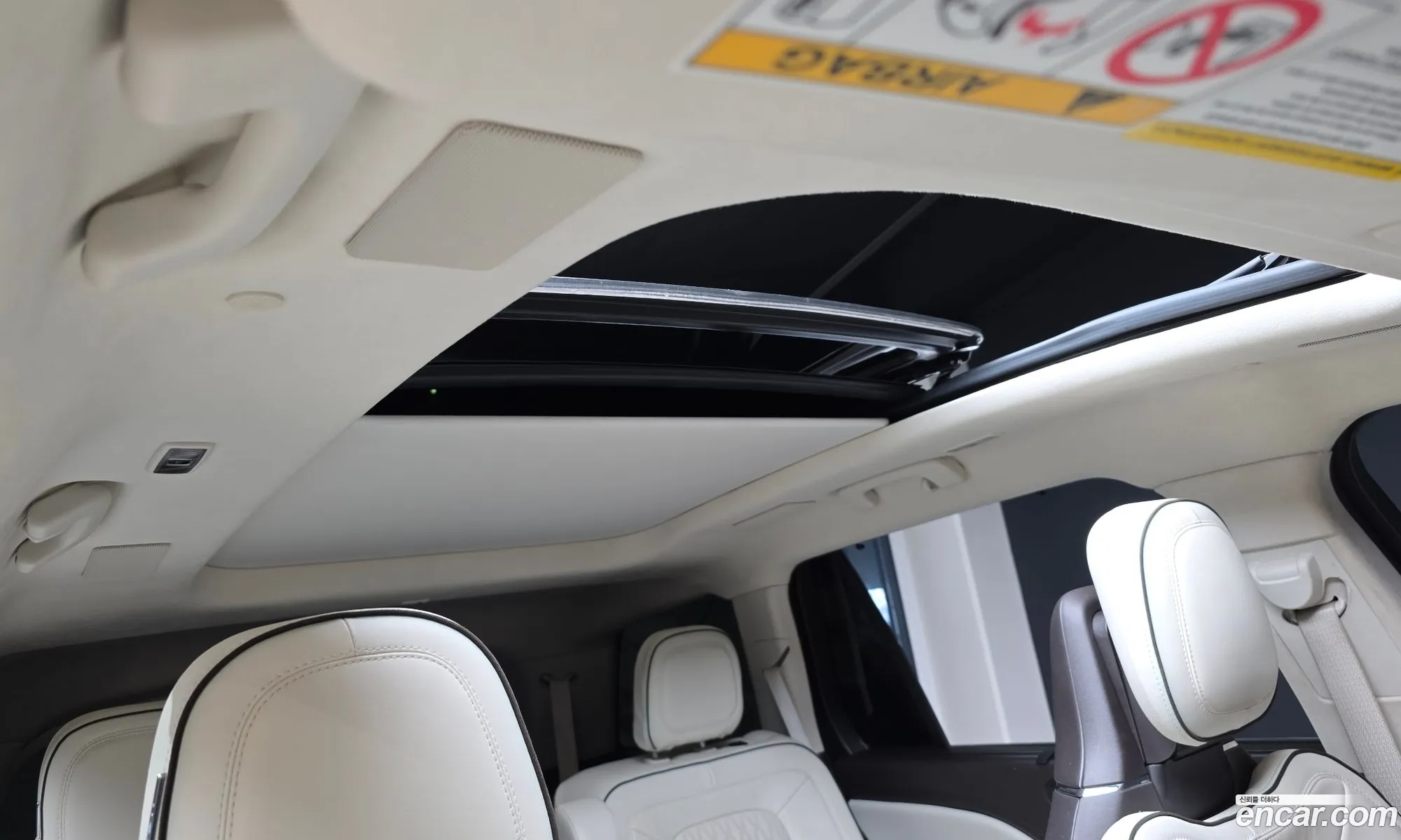 Lincoln Aviator 2020 5LM5J9XC0LGL33097 — 15