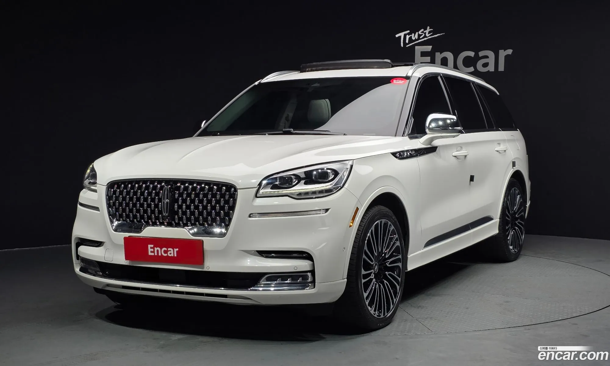 Lincoln Aviator 2020 5LM5J9XC0LGL33097 — 11