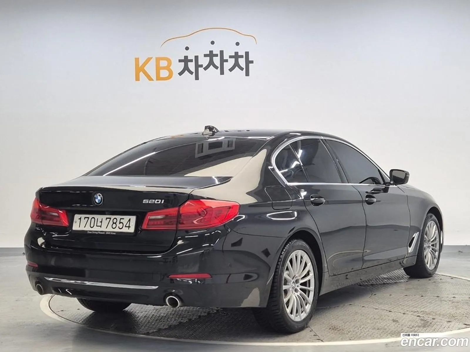 BMW 5 Series 2020 — 16