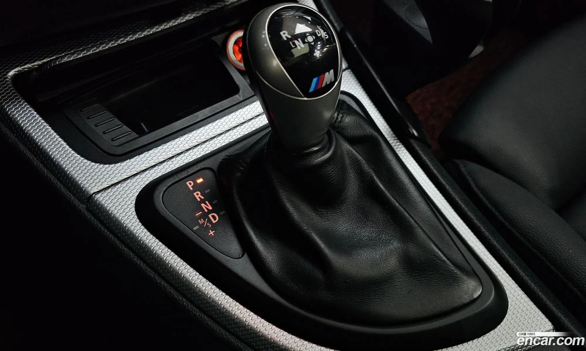 BMW 1 Series 2011 WBAUR3108BVL41396 — 16