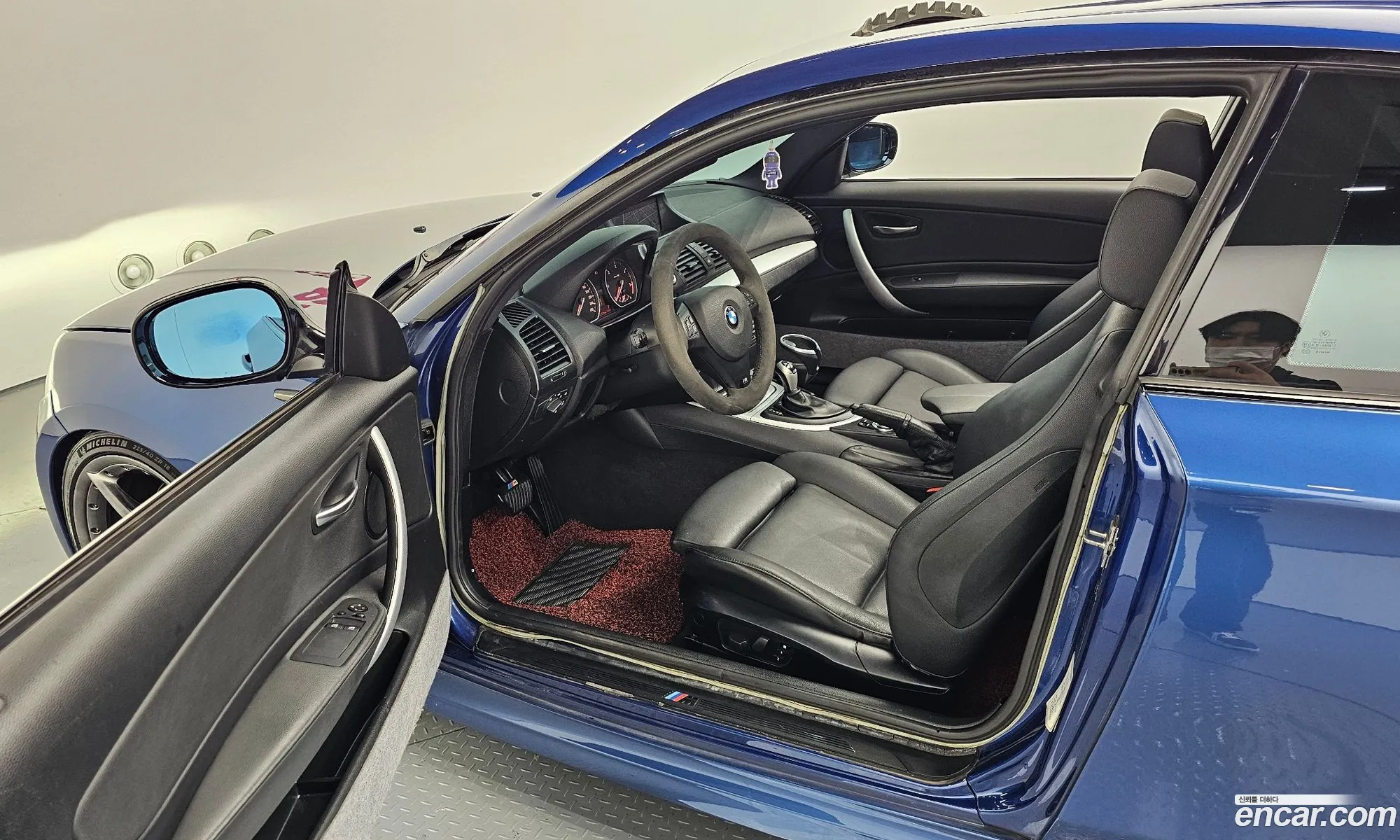BMW 1 Series 2011 WBAUR3108BVL41396 — 5