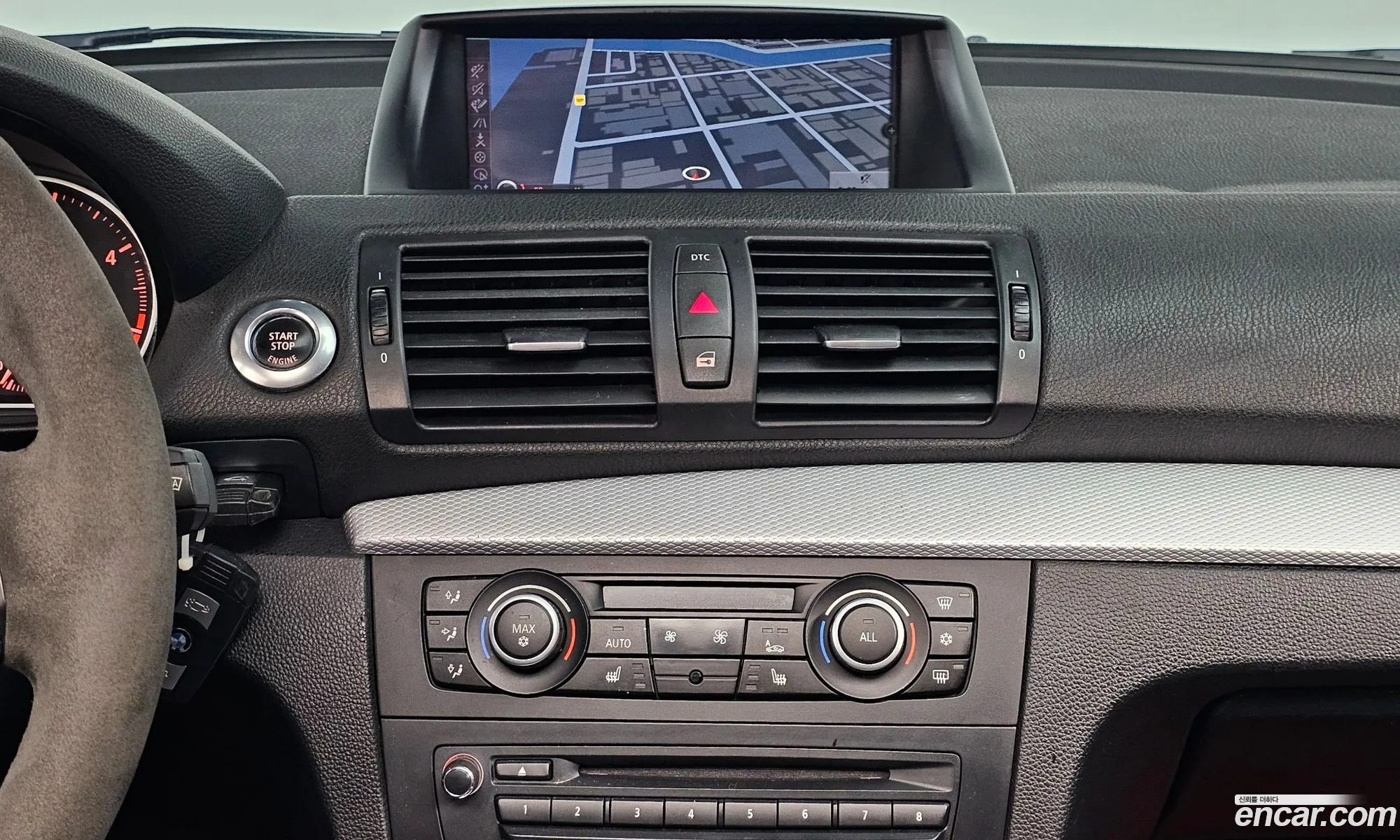 BMW 1 Series 2011 WBAUR3108BVL41396 — 11