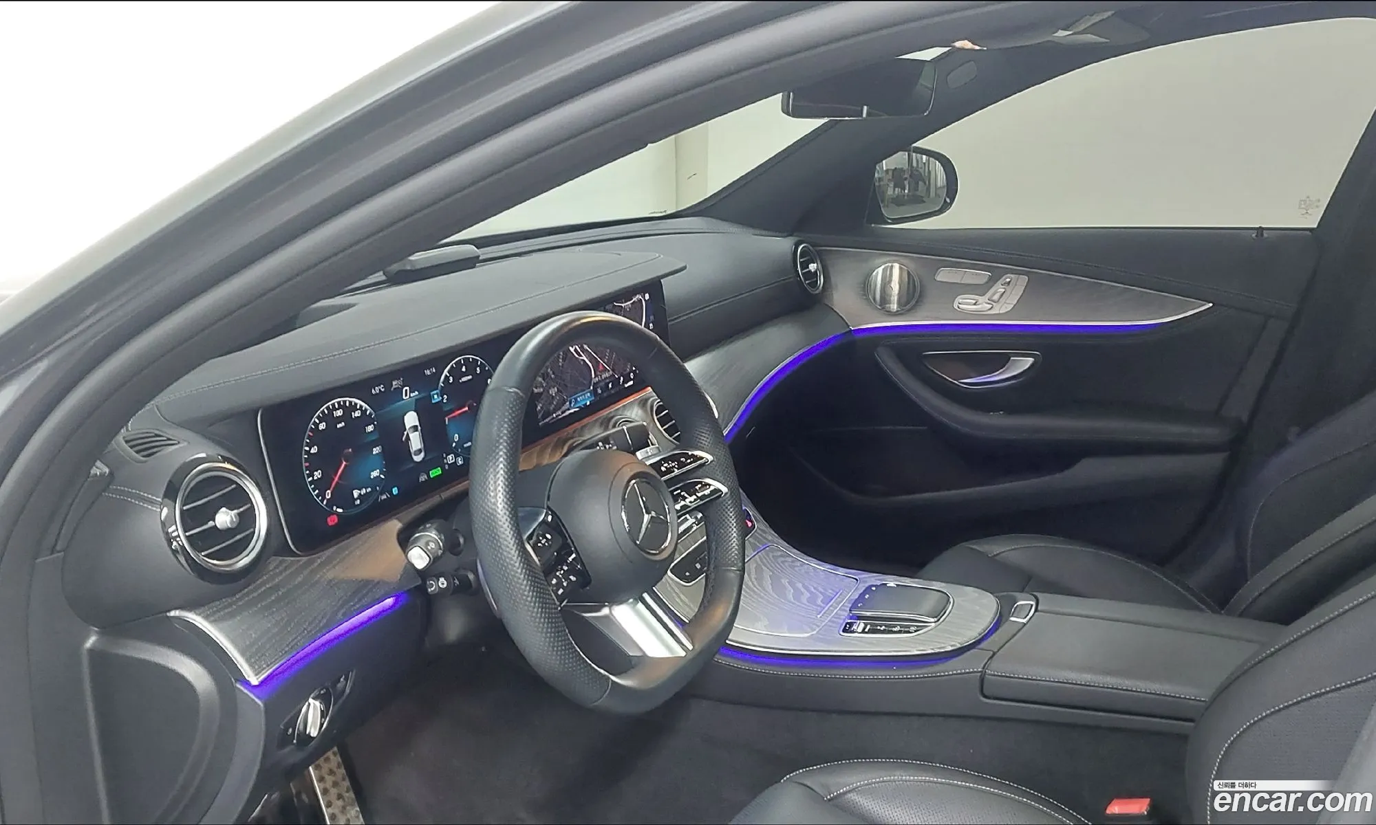 Mercedes-Benz E-Class W213 2022 — 11