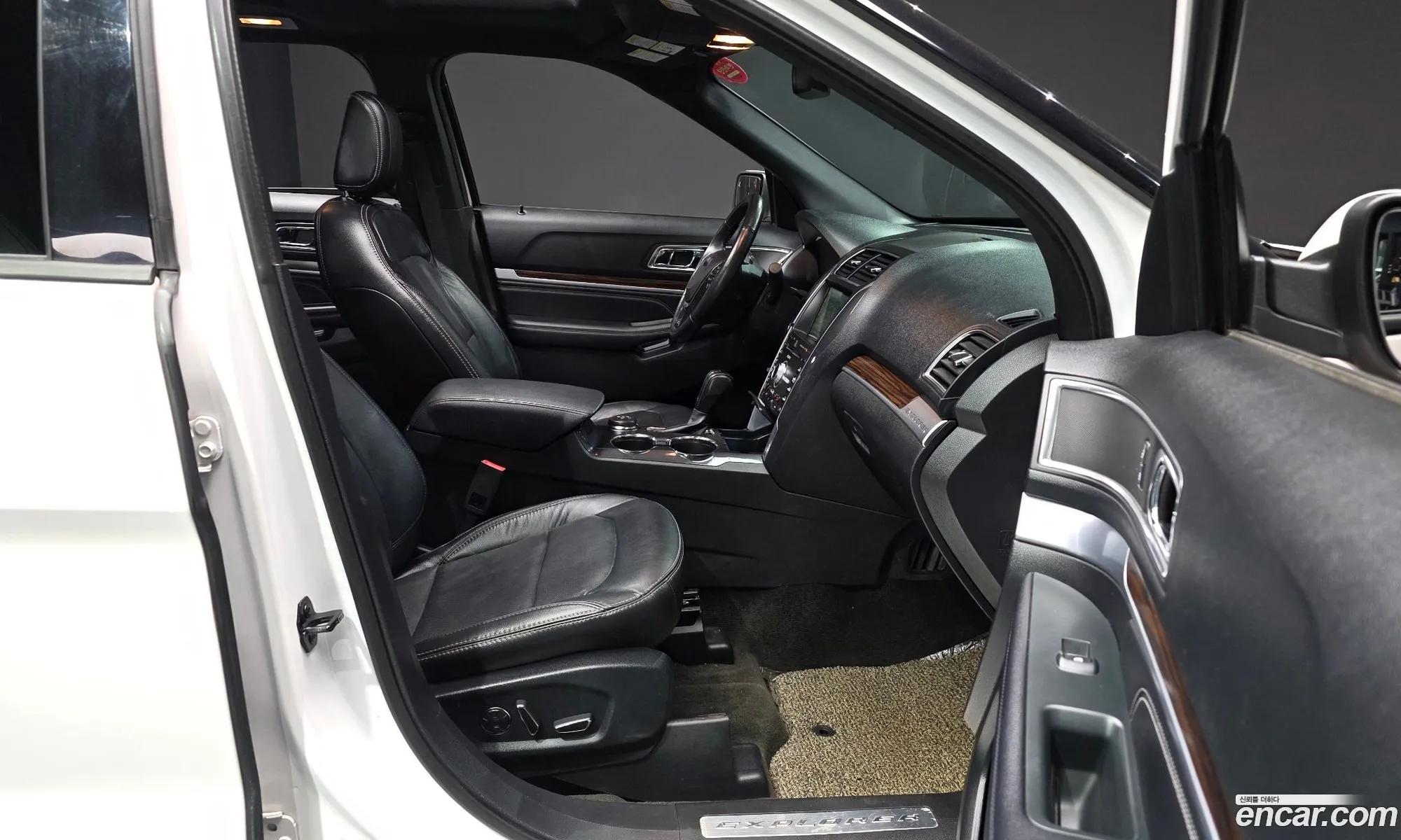 Ford Explorer 2018 1FM5K8FH0JGA49442 — 10