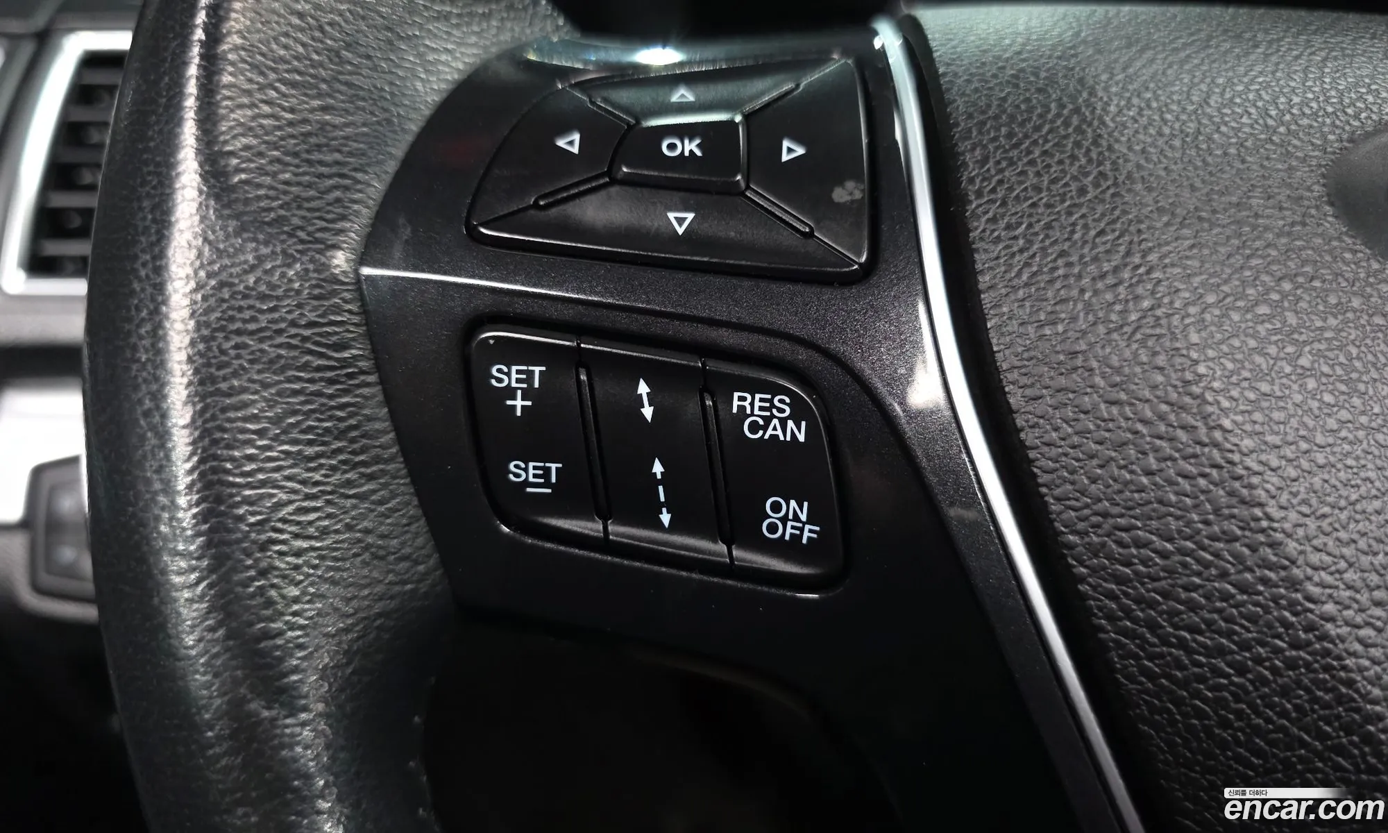Ford Explorer 2018 1FM5K8FH0JGA49442 — 18