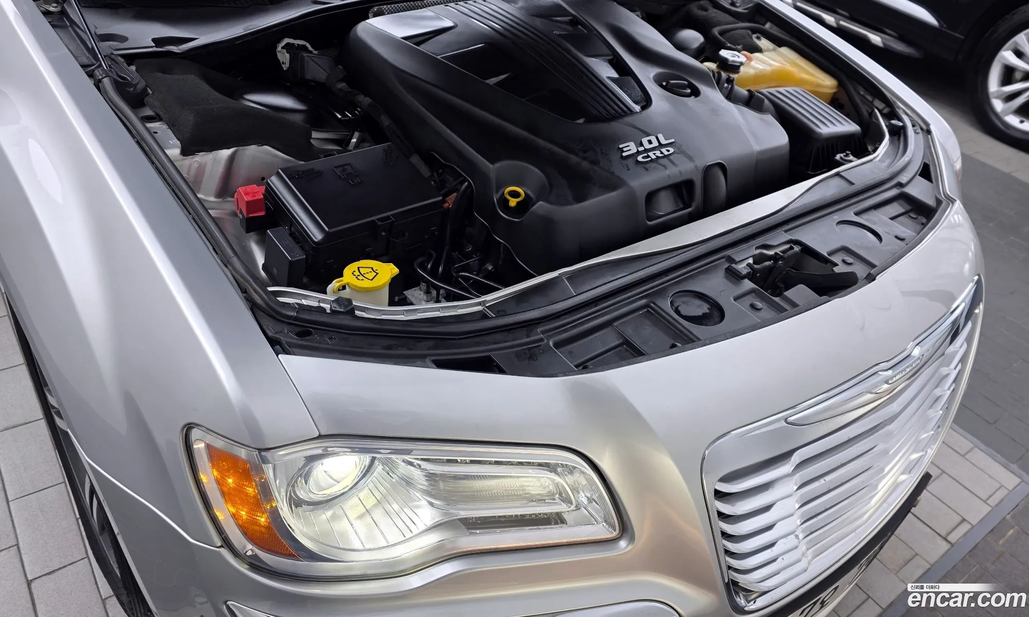 Chrysler 300C 2012 2C3CCACM7CH307341 — 14