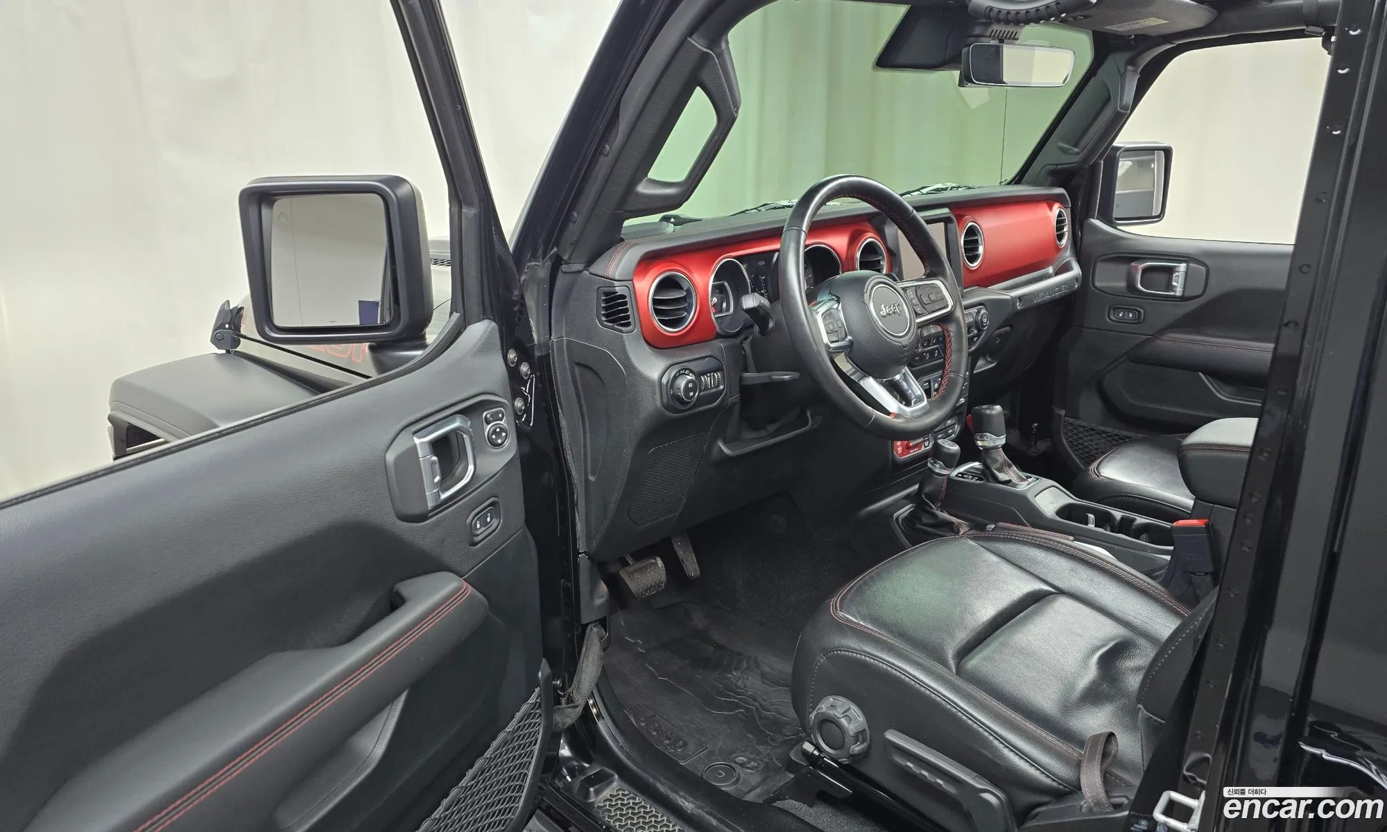 Jeep Wrangler 2020 — 11