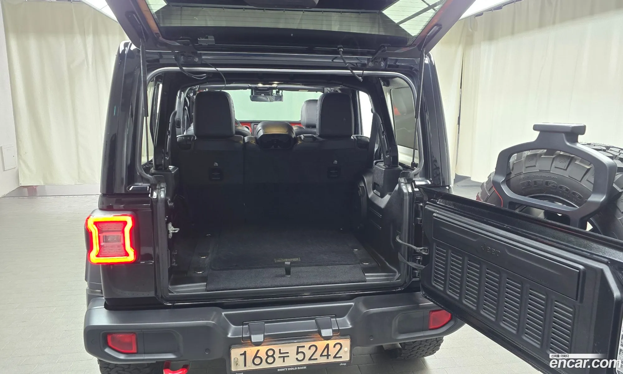 Jeep Wrangler 2020 — 6