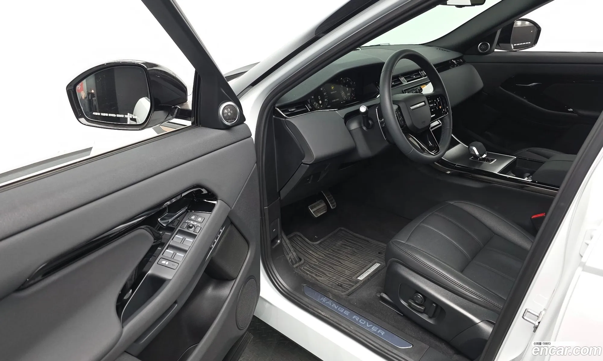 Land Rover Range Rover Evoque 2024 — 13