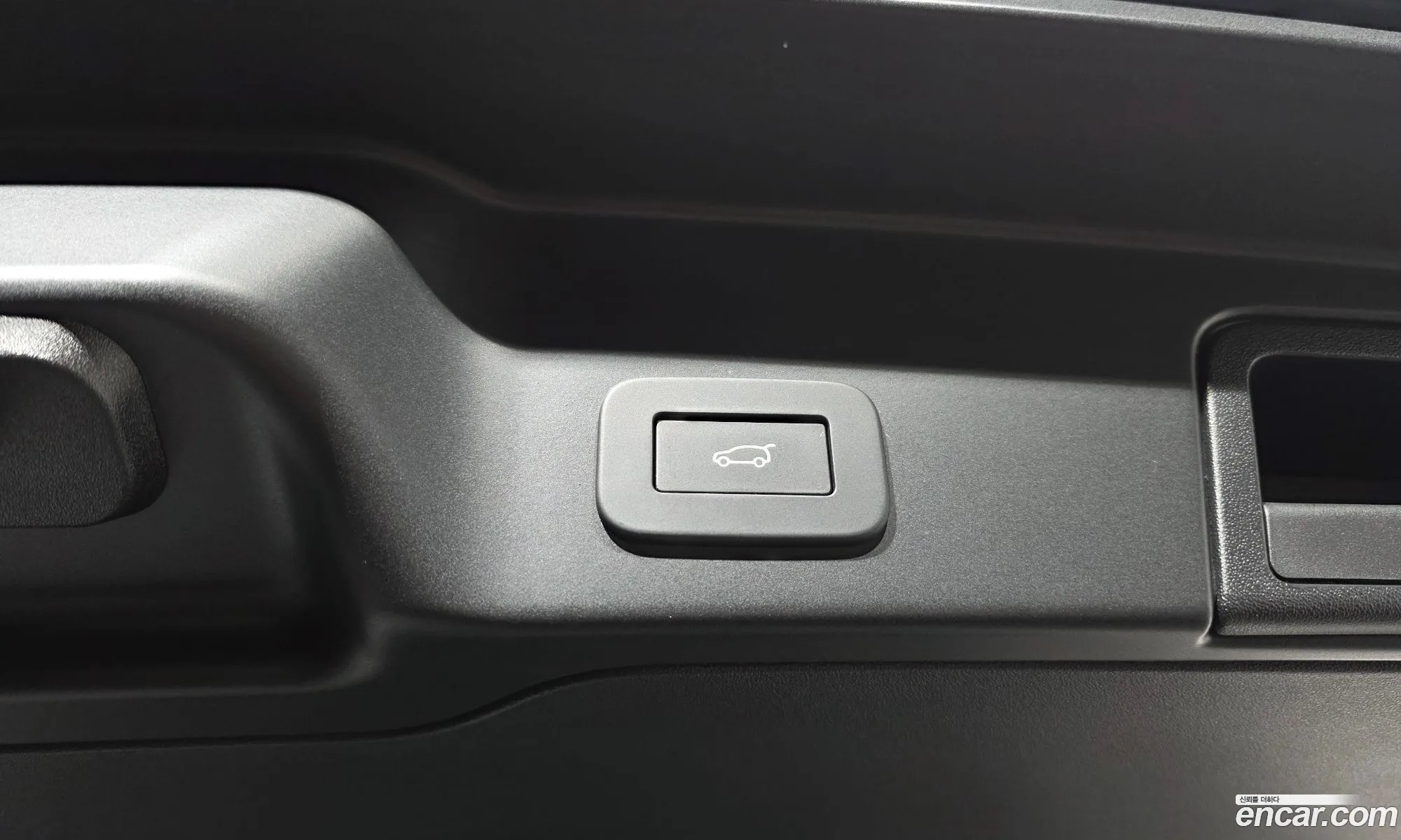 Land Rover Range Rover Evoque 2024 — 3