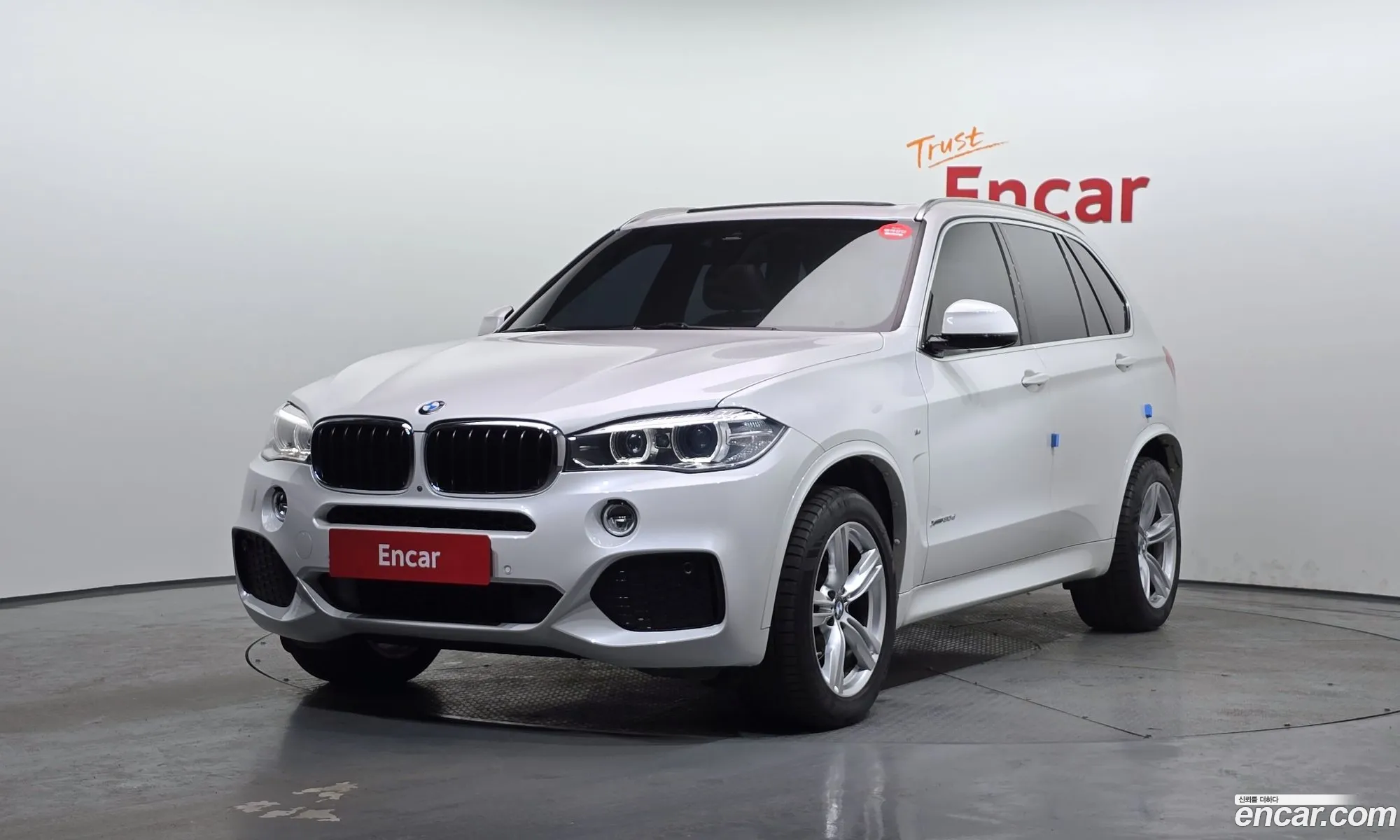 BMW X5 2018 — 16