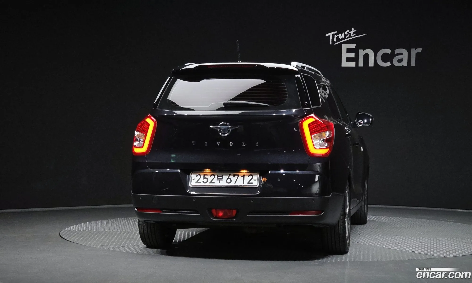 KG Mobility (SsangYong) Tivoli Air 2016 — 12
