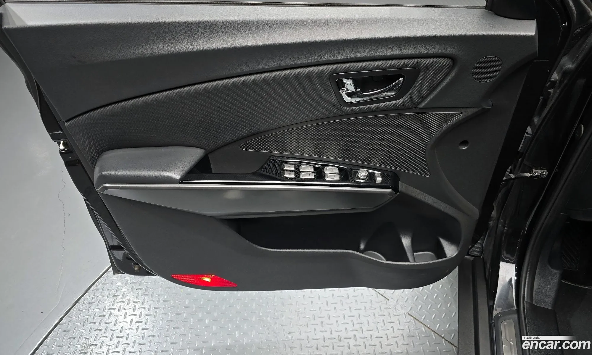 KG Mobility (SsangYong) Tivoli Air 2016 — 19