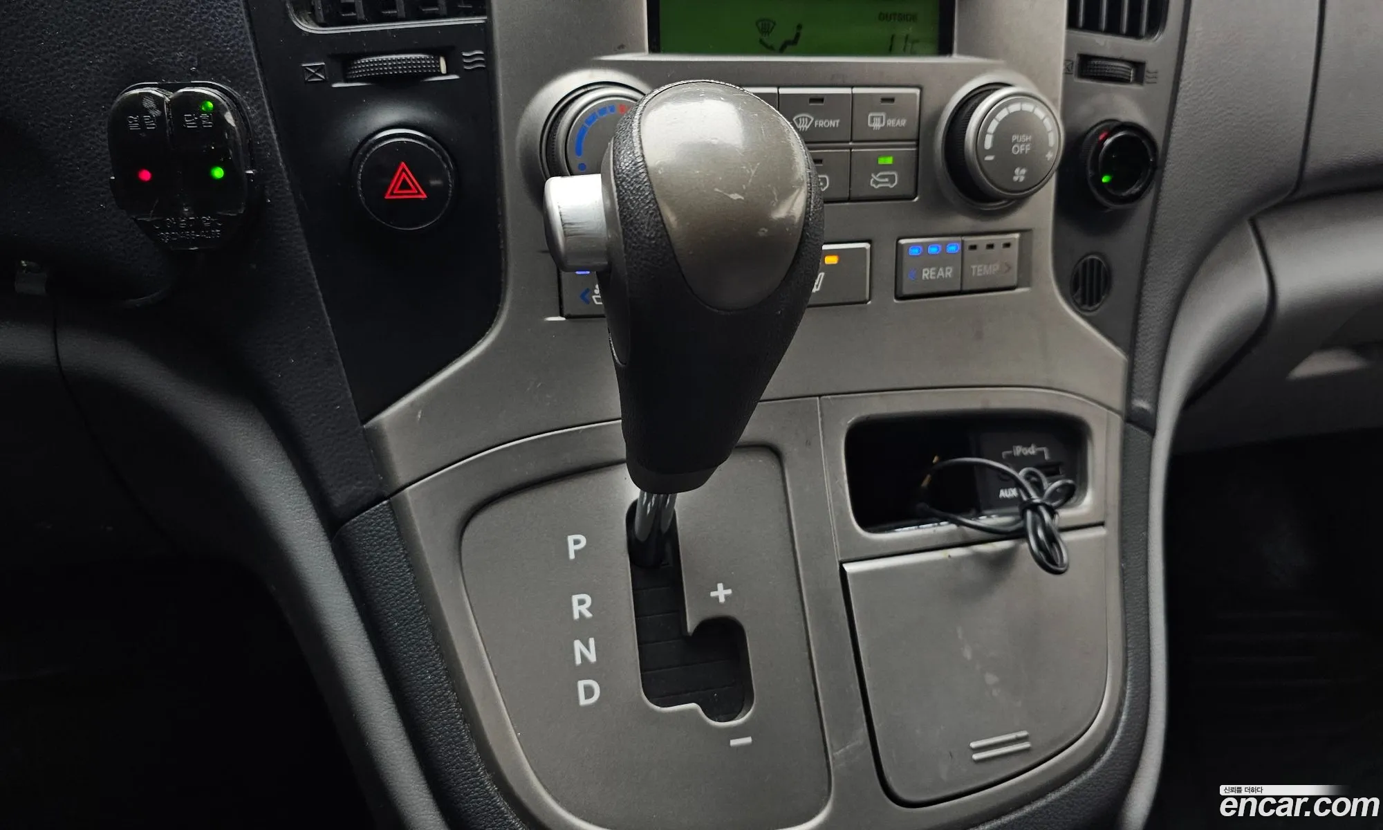Hyundai Grand Starex 2013 — 13