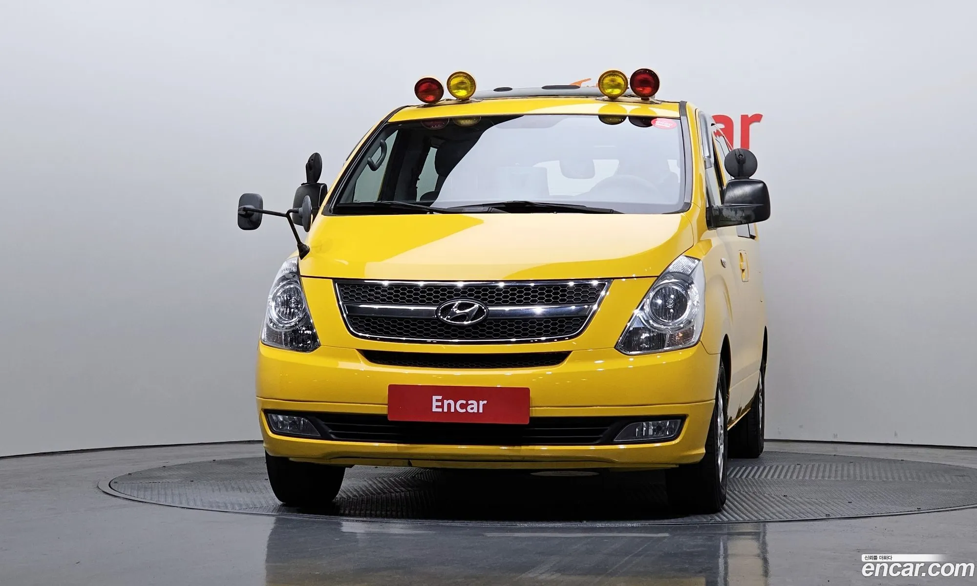 Hyundai Grand Starex 2013 — 19
