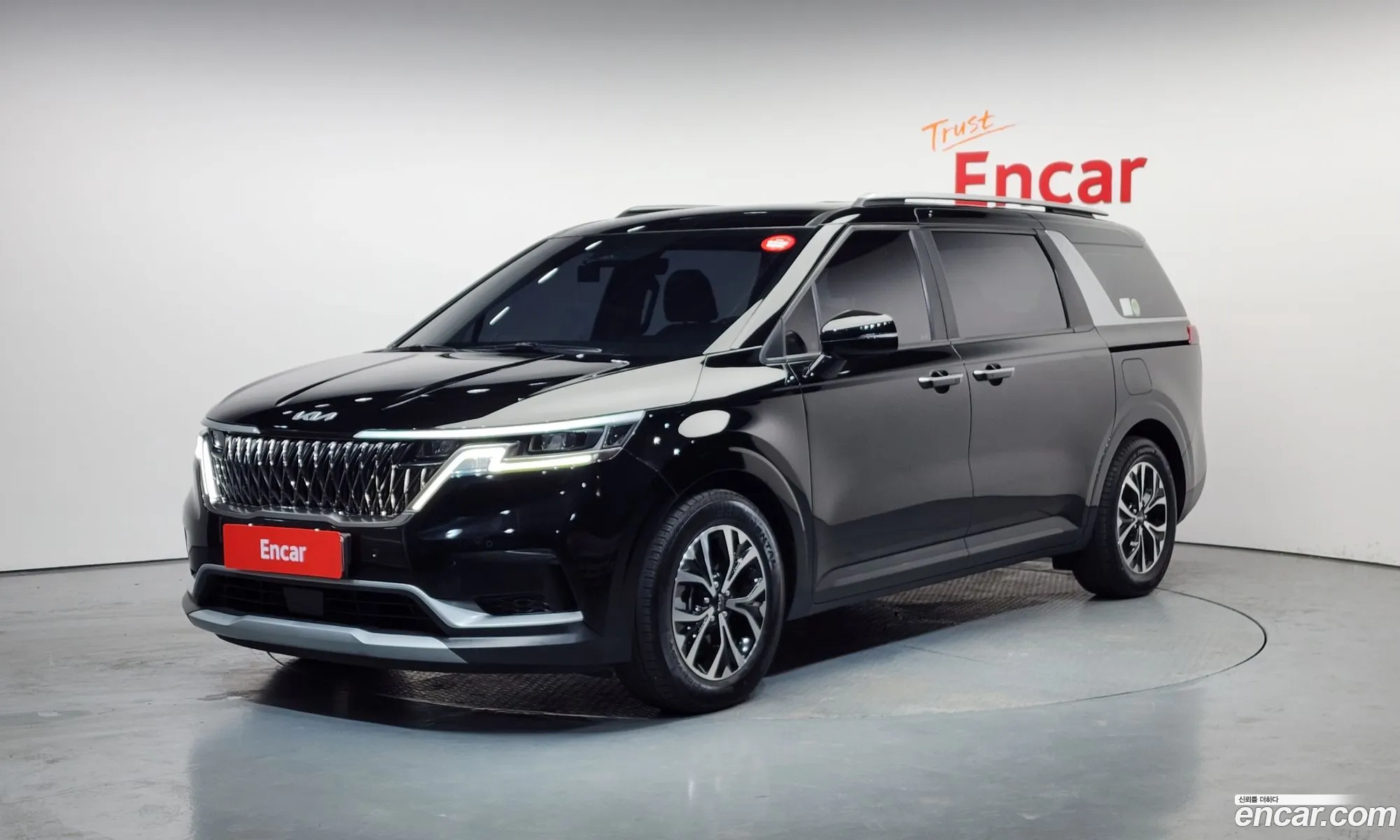 Kia Carnival 2023 — 7