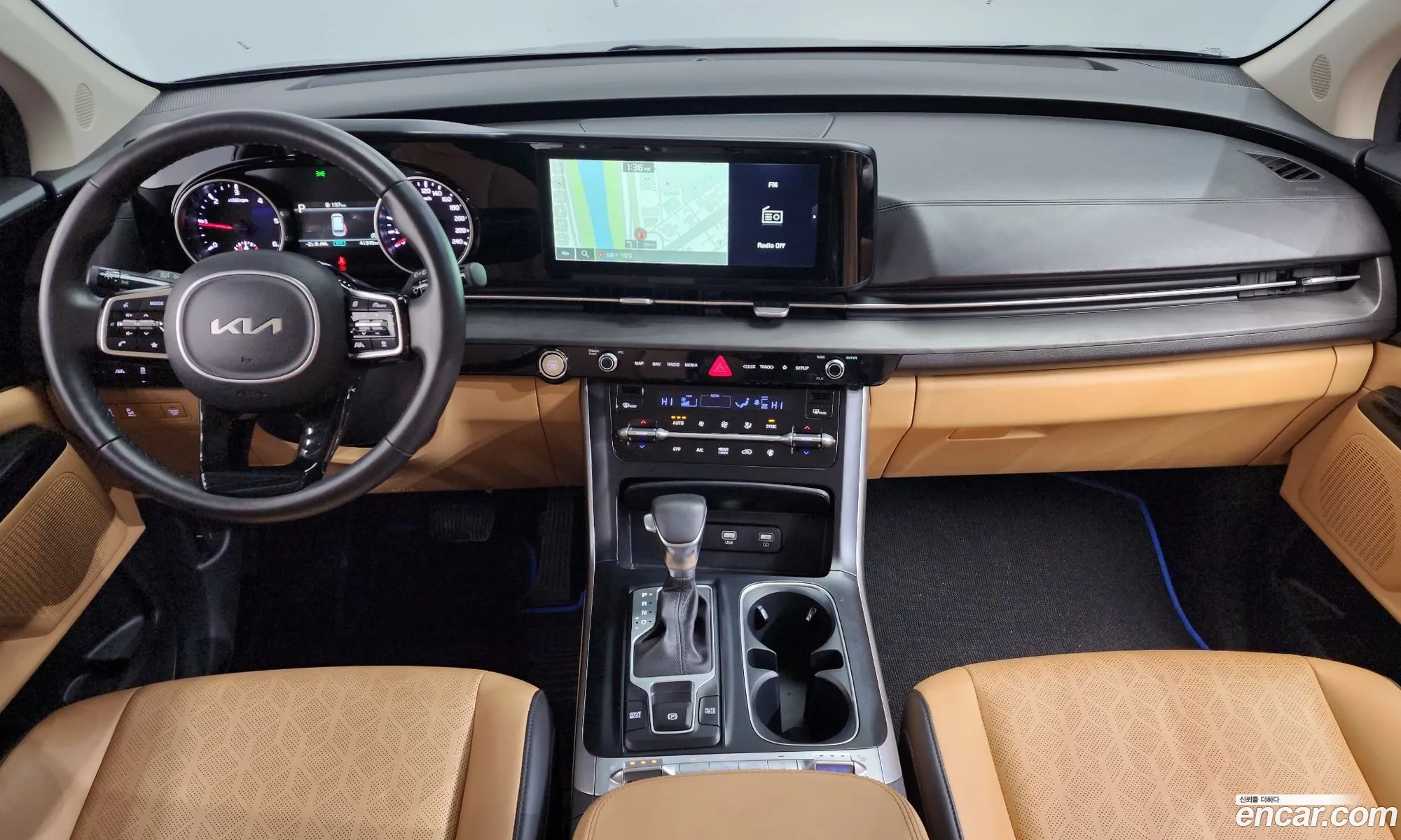 Kia Carnival 2023 — 2