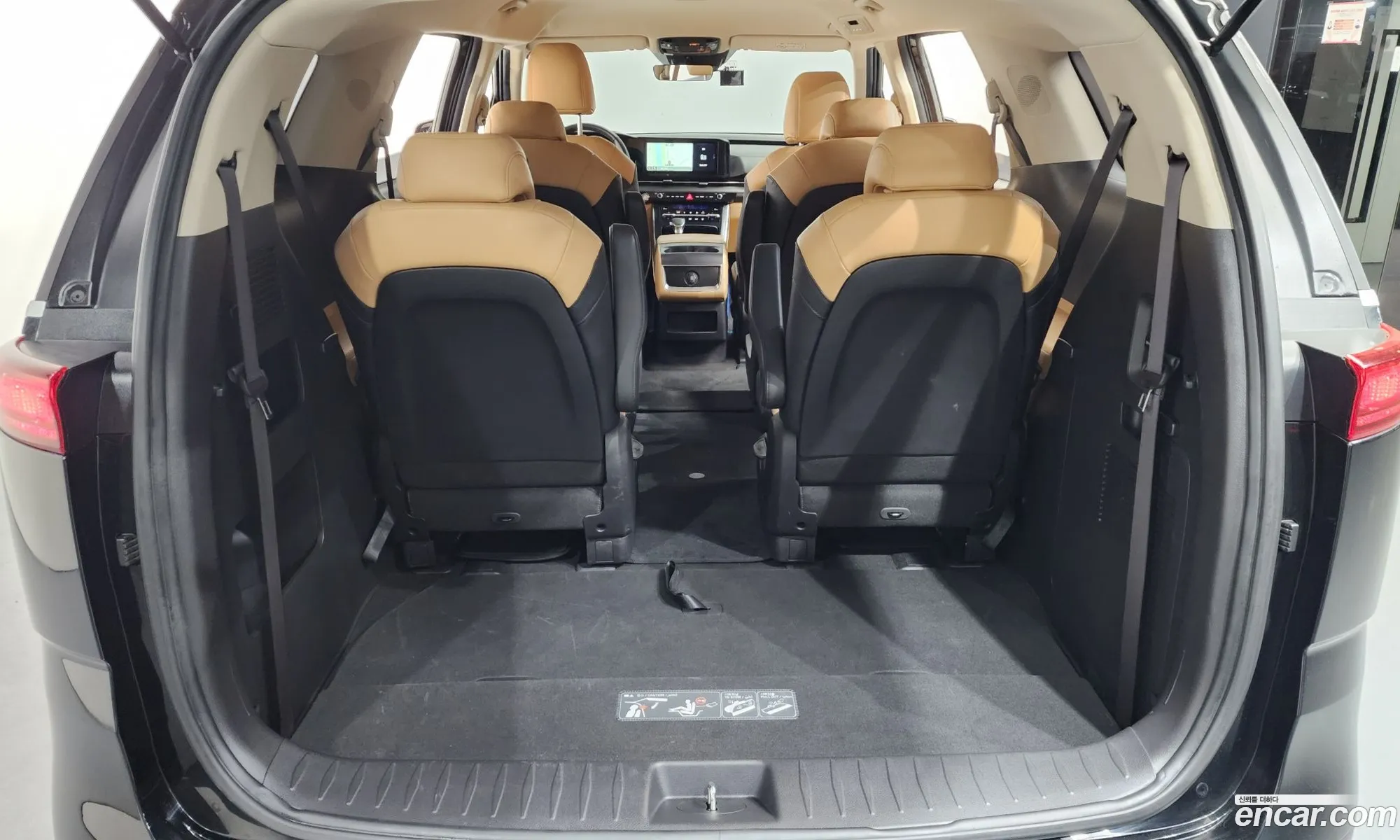 Kia Carnival 2023 — 19