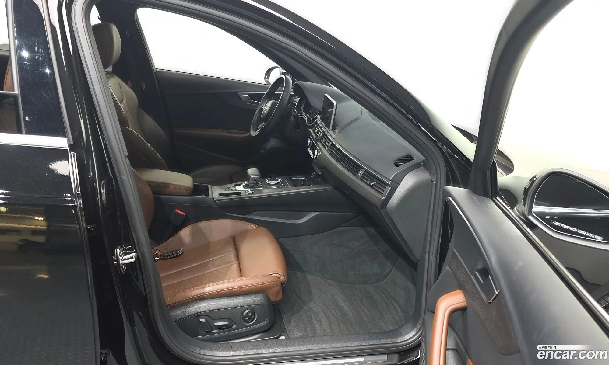 Audi A4 2019 WAUZZZF44KA123385 — 19