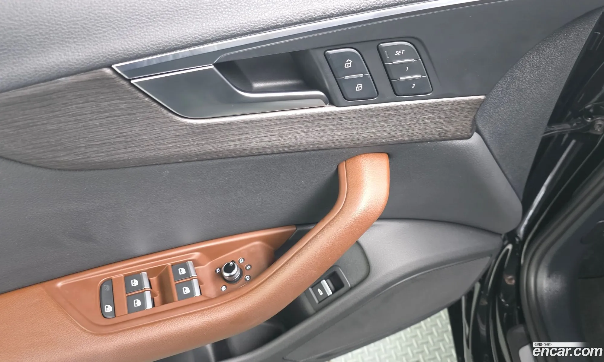 Audi A4 2019 WAUZZZF44KA123385 — 9