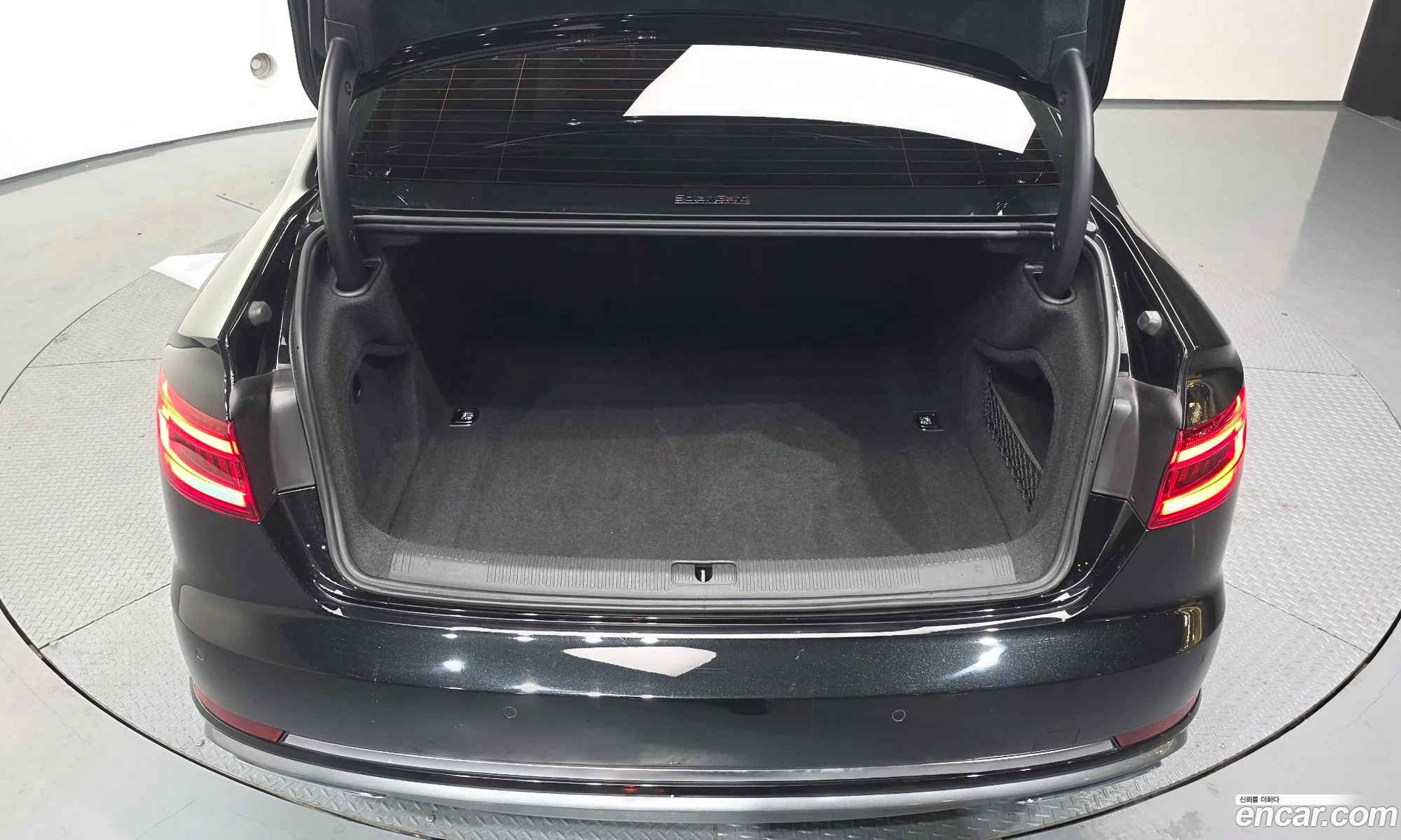 Audi A4 2019 WAUZZZF44KA123385 — 7