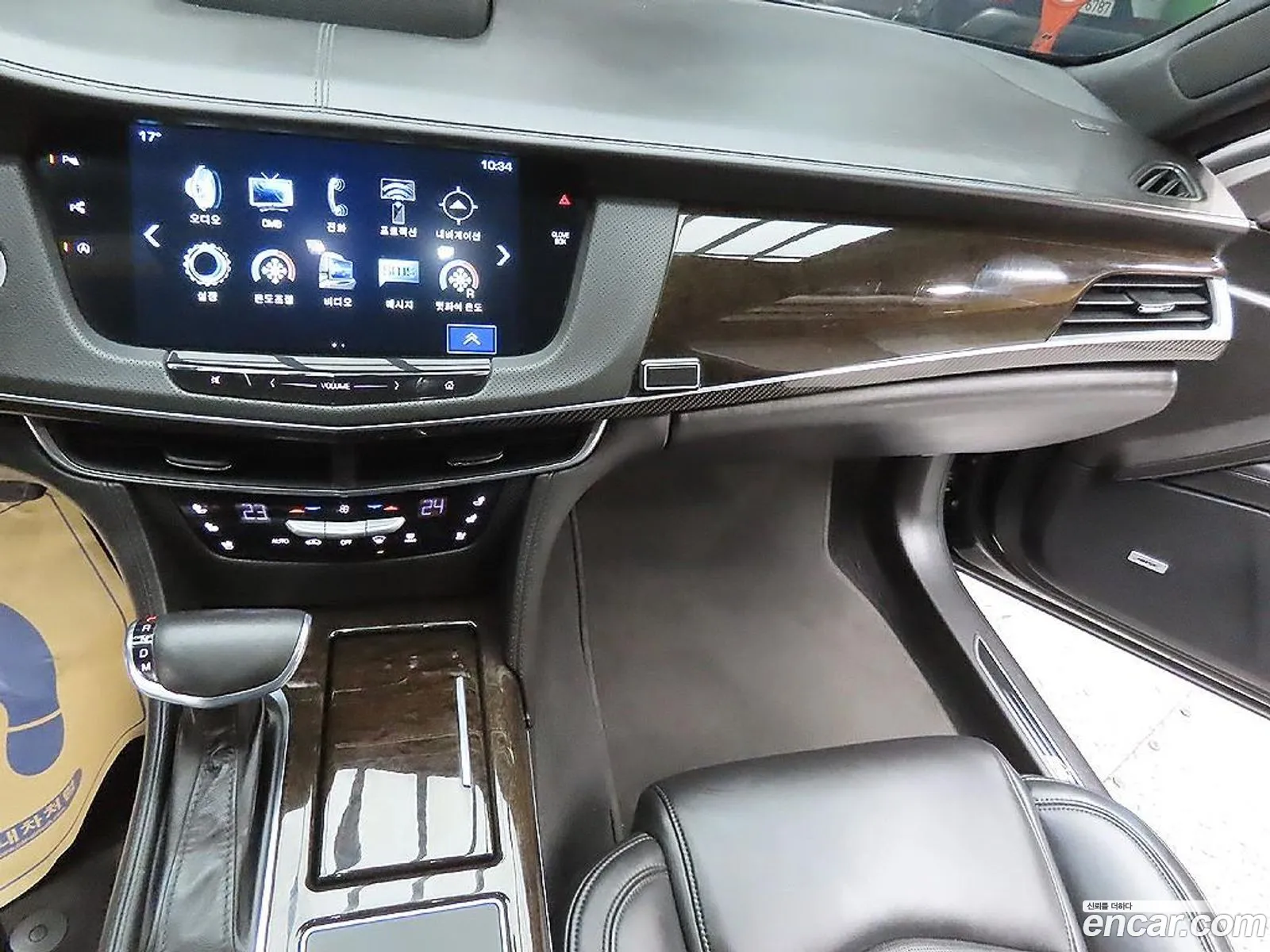 Cadillac CT6 2016 — 14