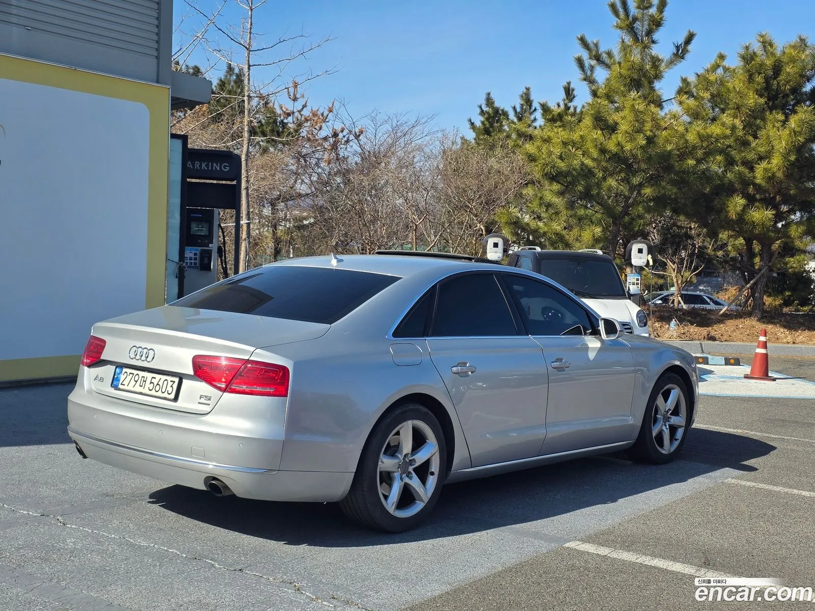 Audi A8 2011 — 9