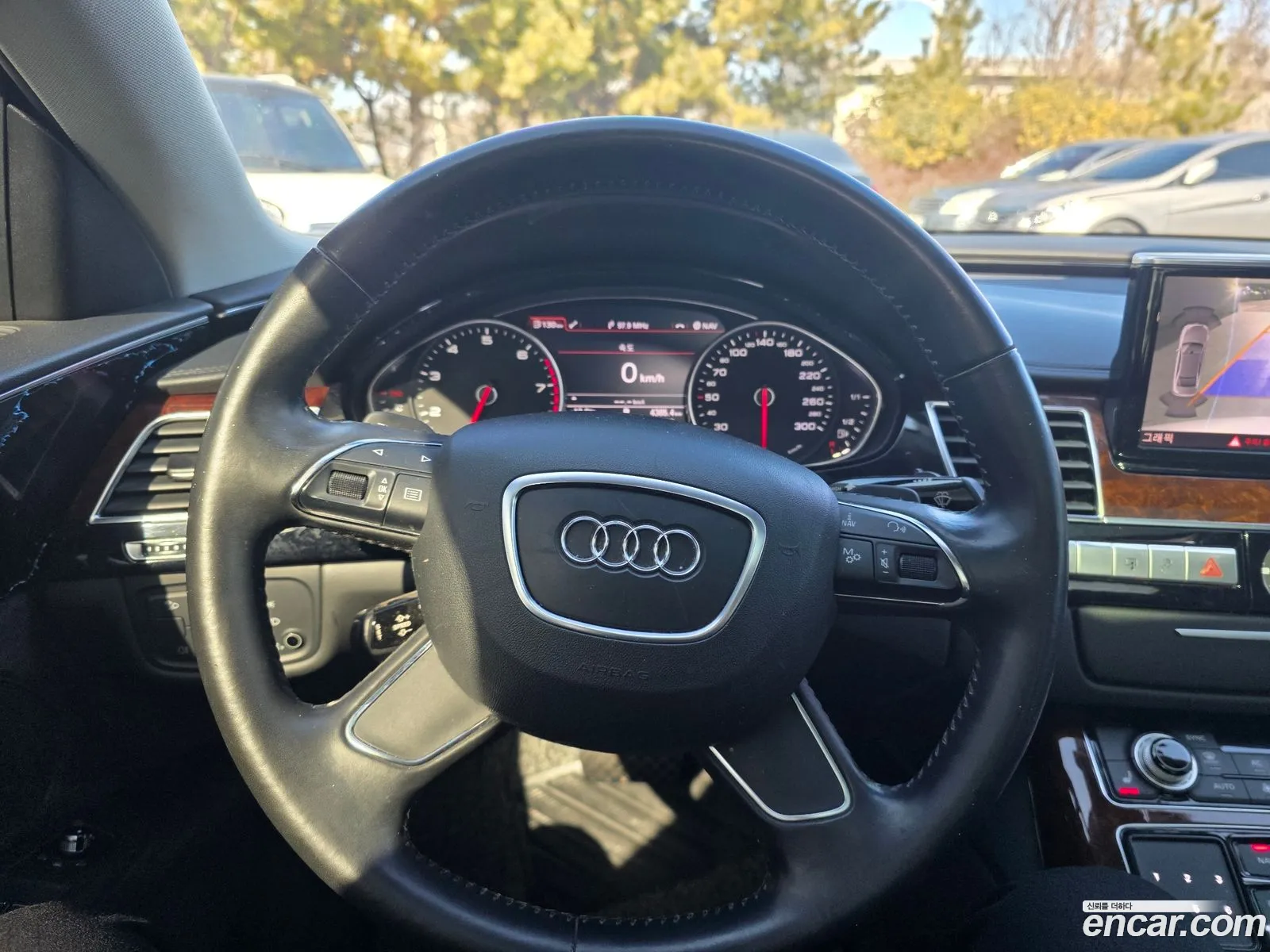 Audi A8 2011 — 8