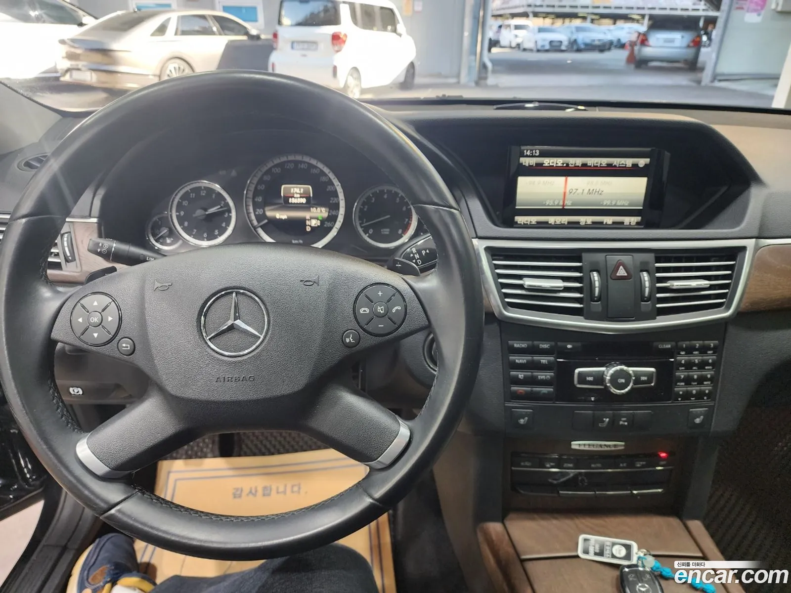 Mercedes-Benz E-Class W212 2013 — 16