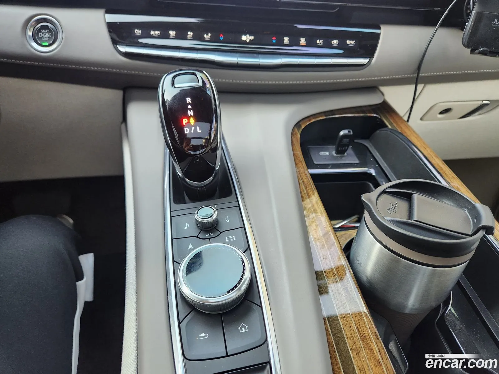 Cadillac Escalade 2023 — 5