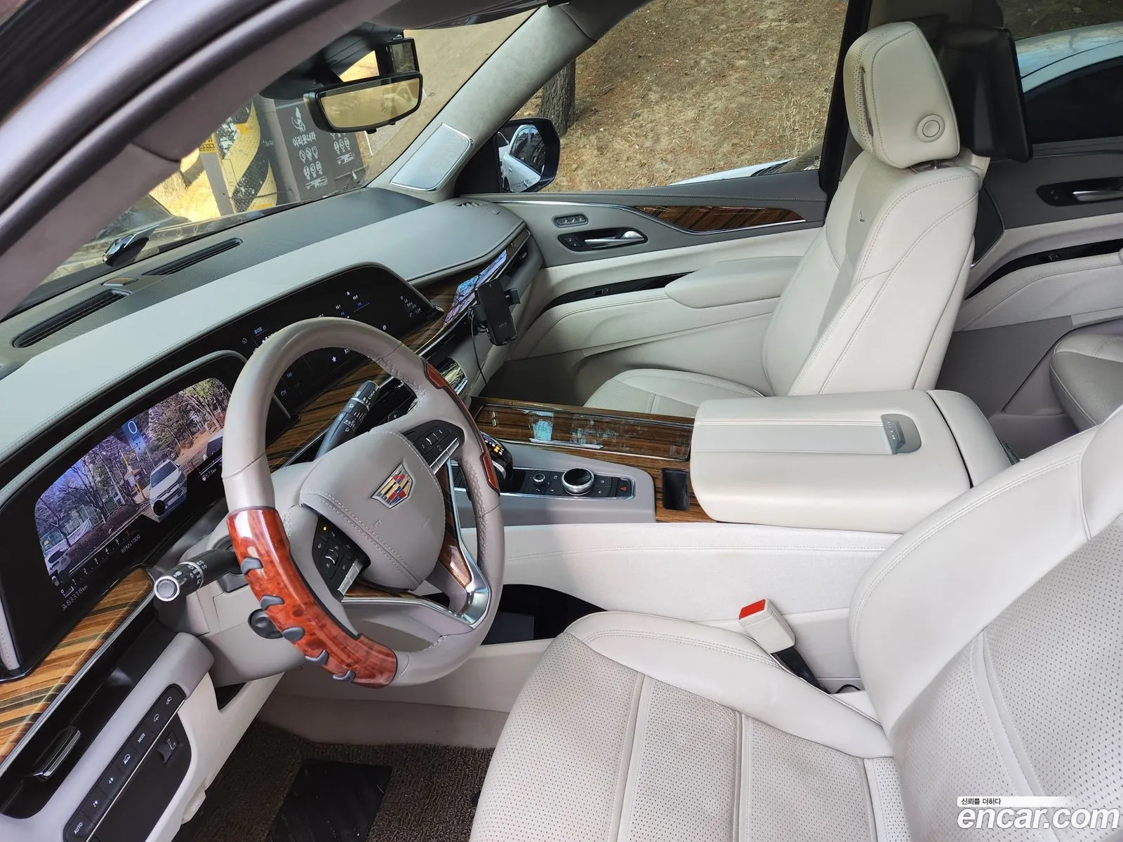 Cadillac Escalade 2023 — 9