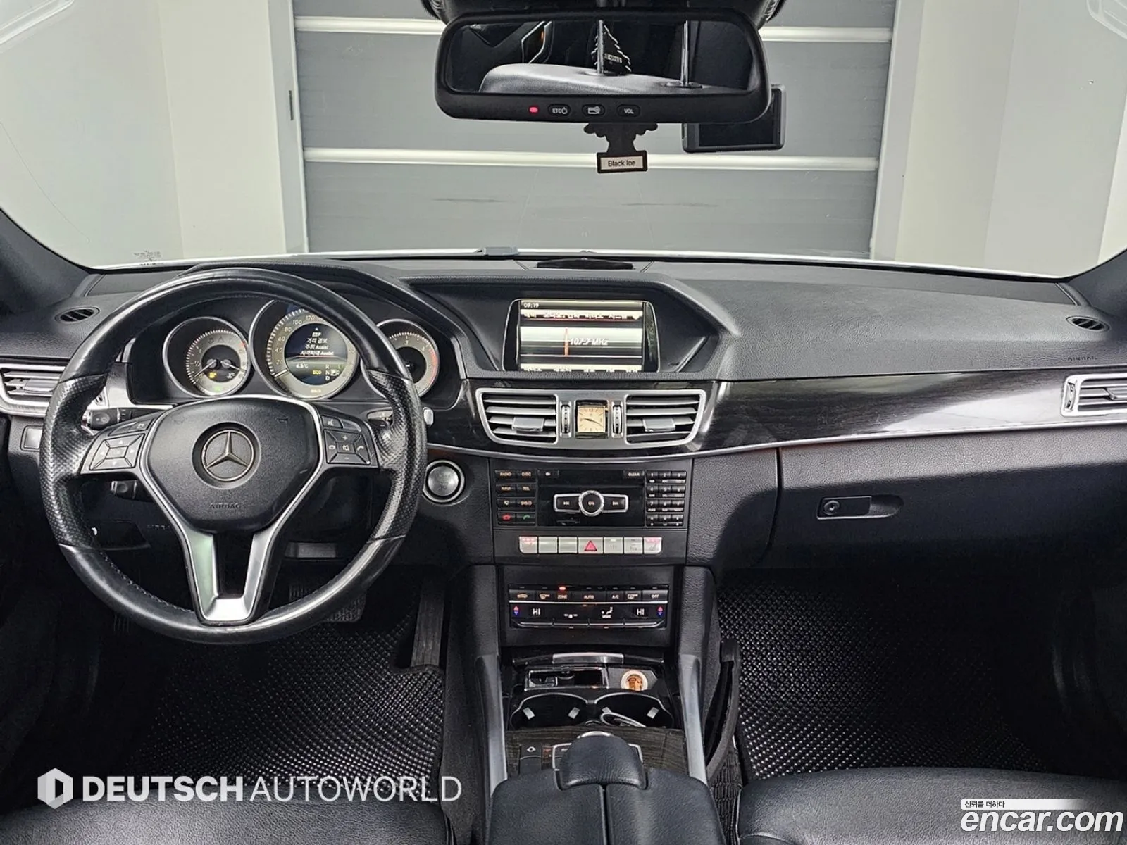 Mercedes-Benz E-Class W212 2014 — 17