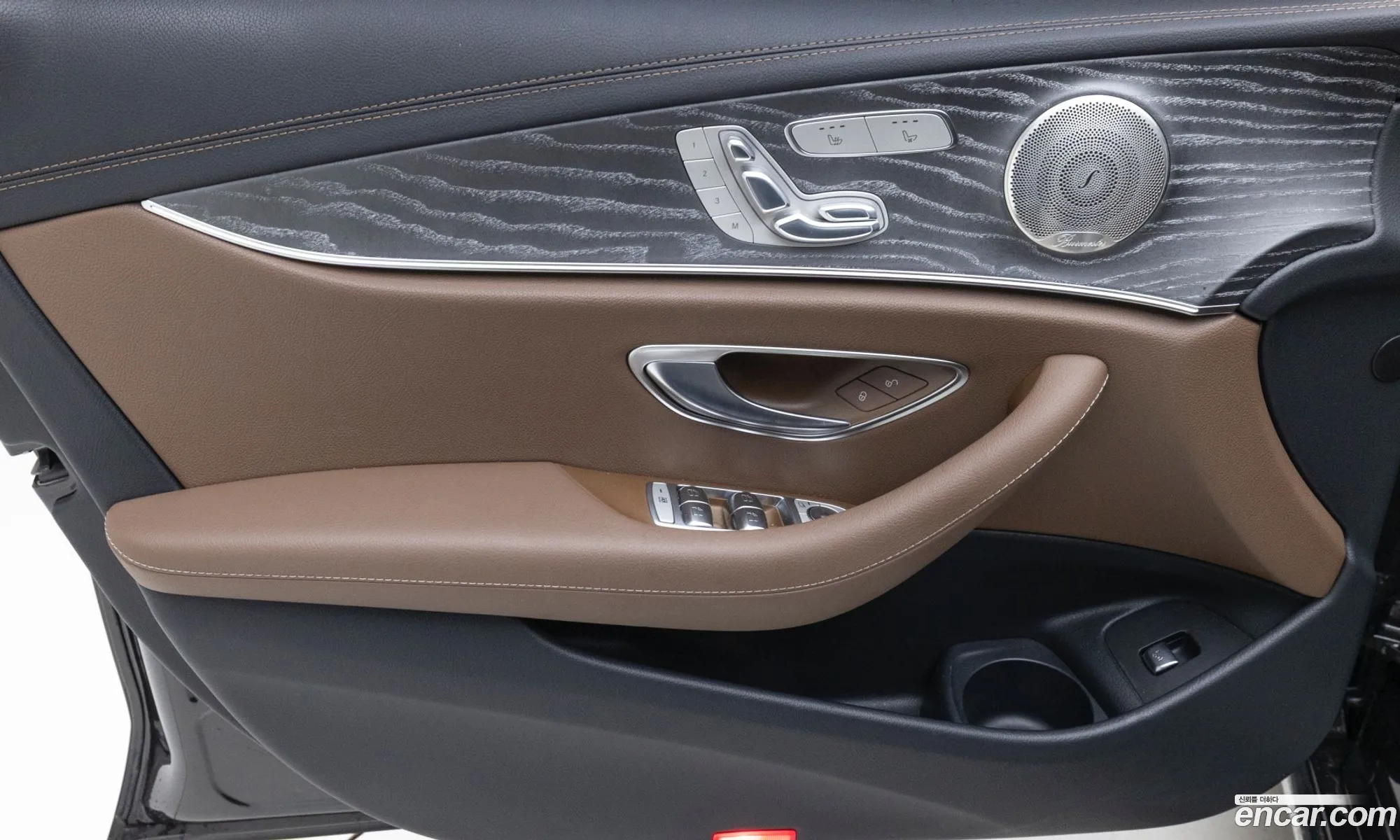 Mercedes-Benz E-Class W213 2022 — 16