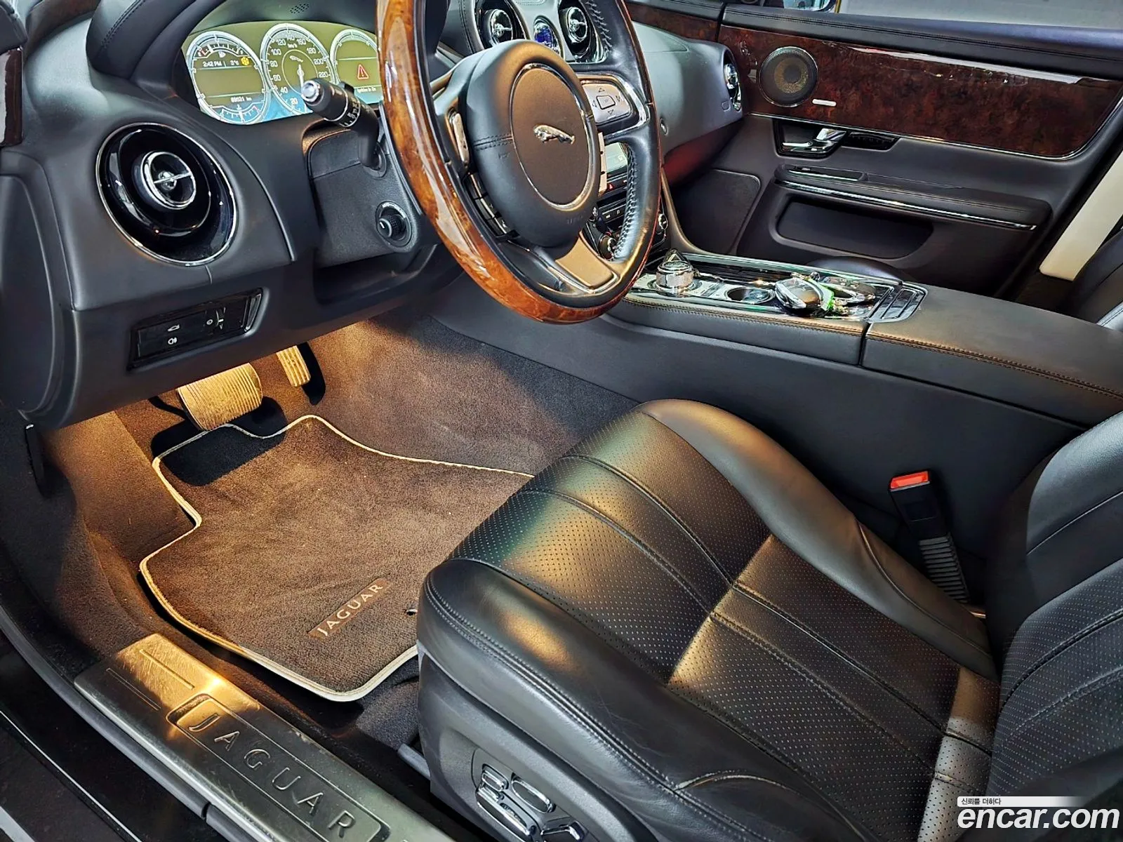 Jaguar XJ 2011 — 6