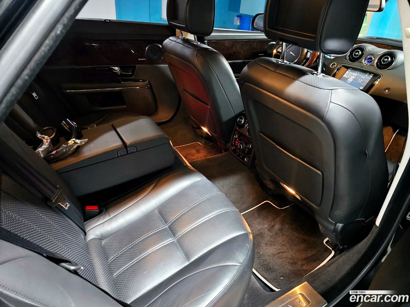 Jaguar XJ 2011 — 10