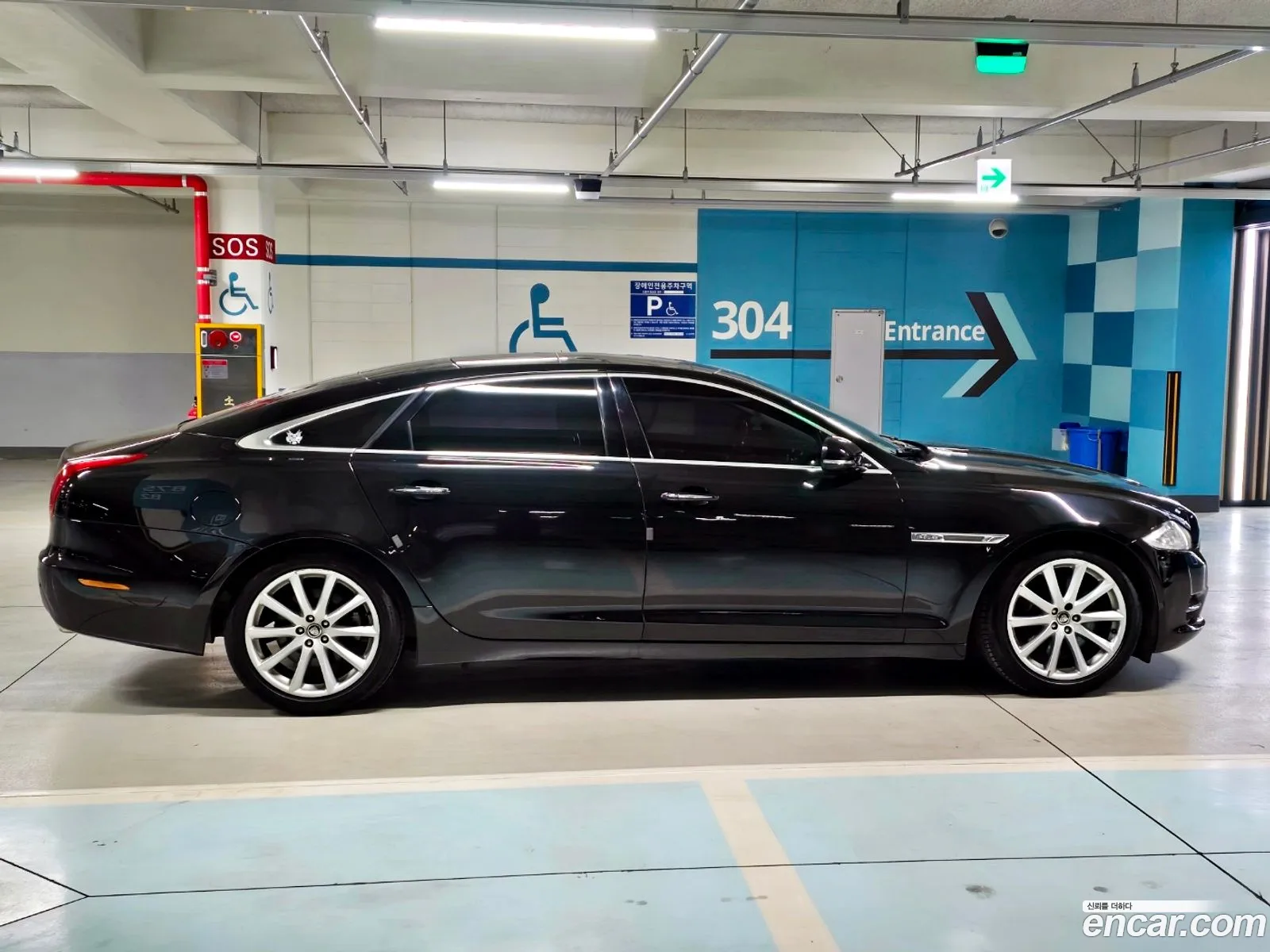 Jaguar XJ 2011 — 15