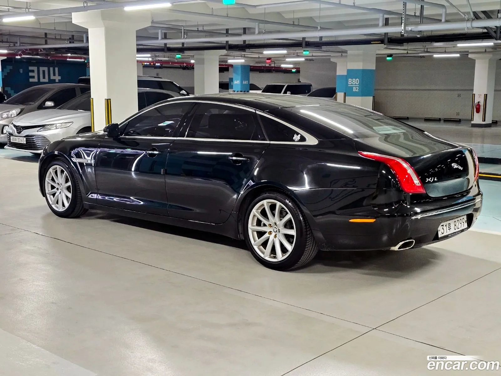 Jaguar XJ 2011 — 17
