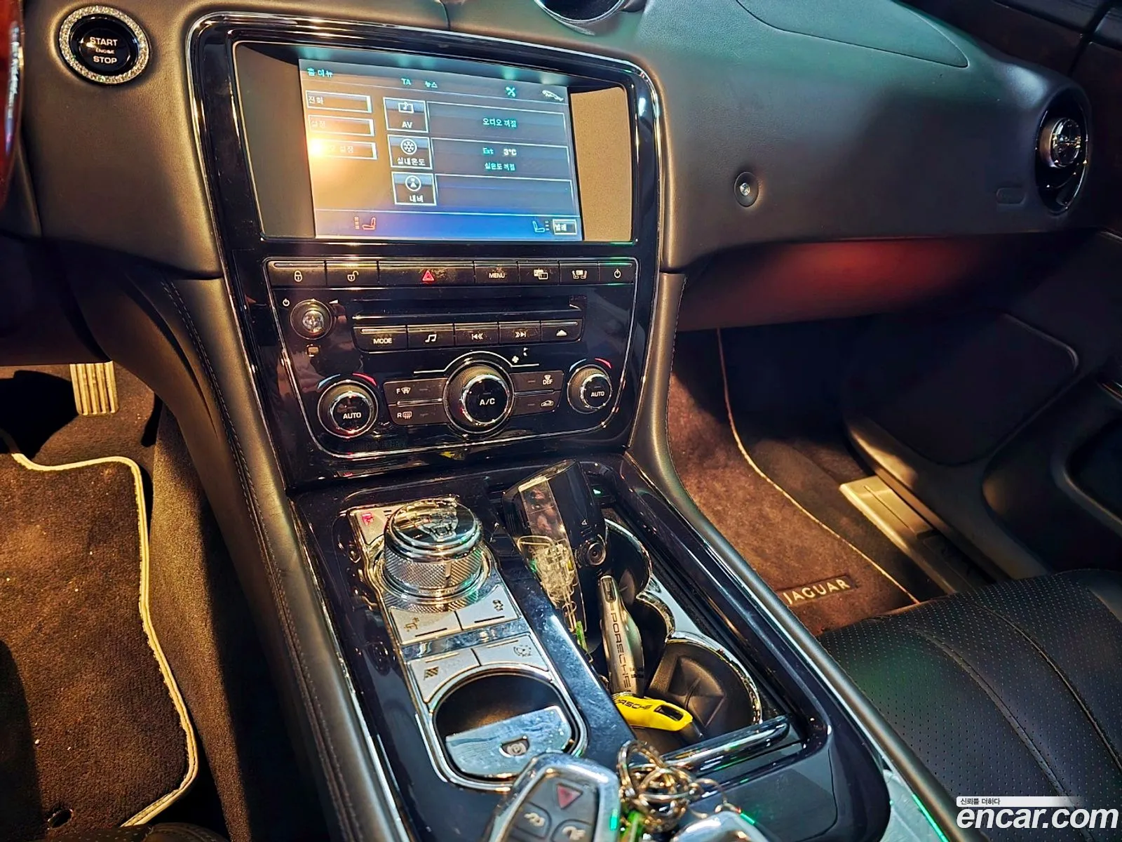 Jaguar XJ 2011 — 16