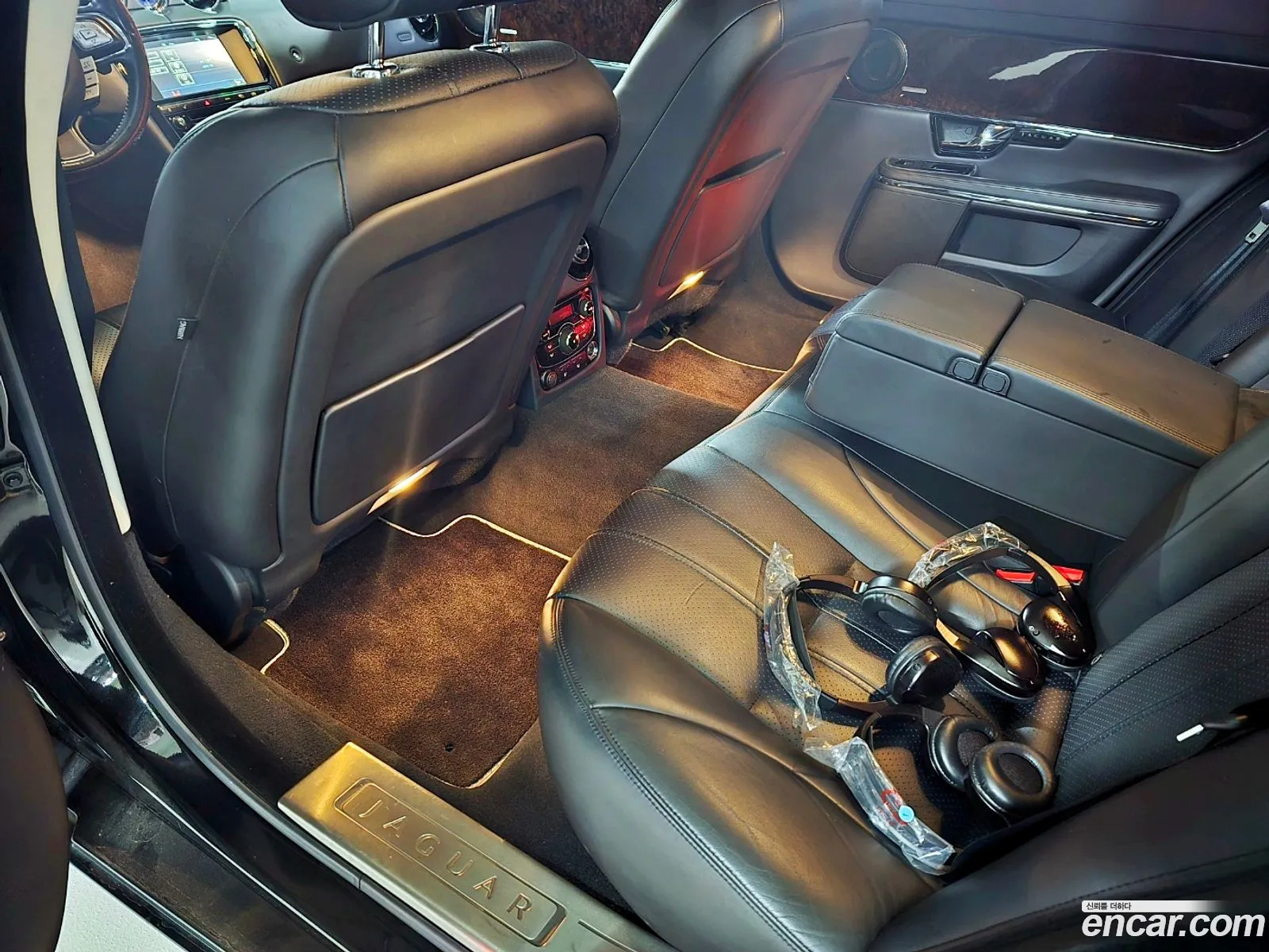 Jaguar XJ 2011 — 11