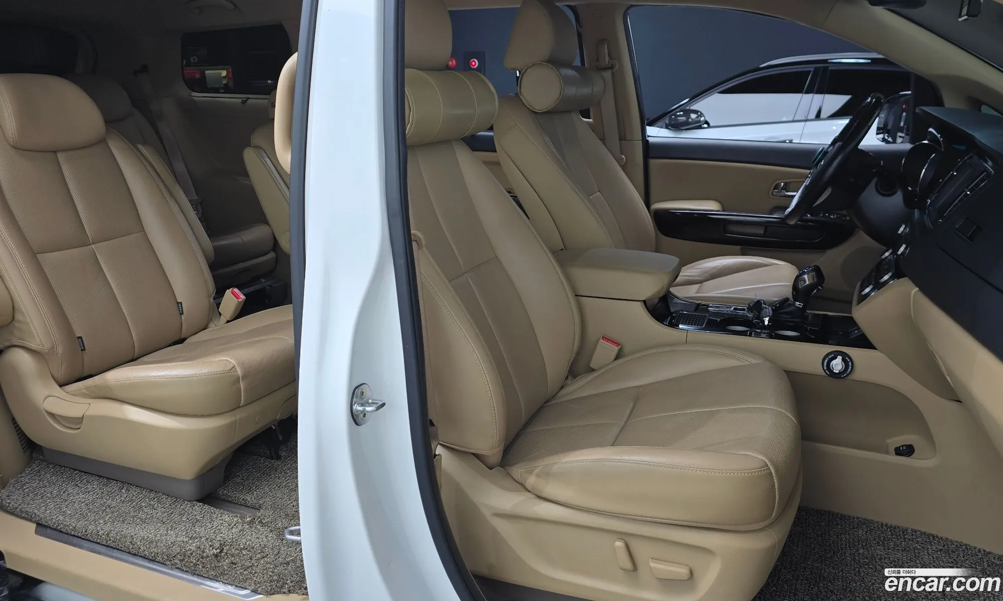 Kia Carnival 2019 — 6