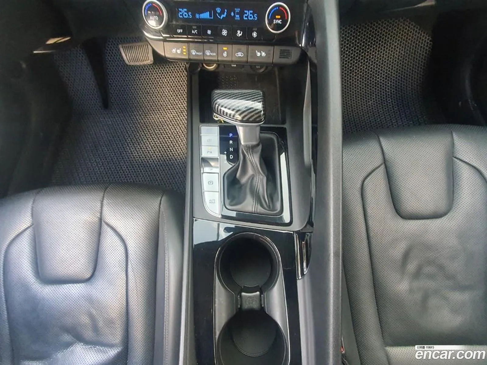 Hyundai Elantra Hybrid 2020 — 6