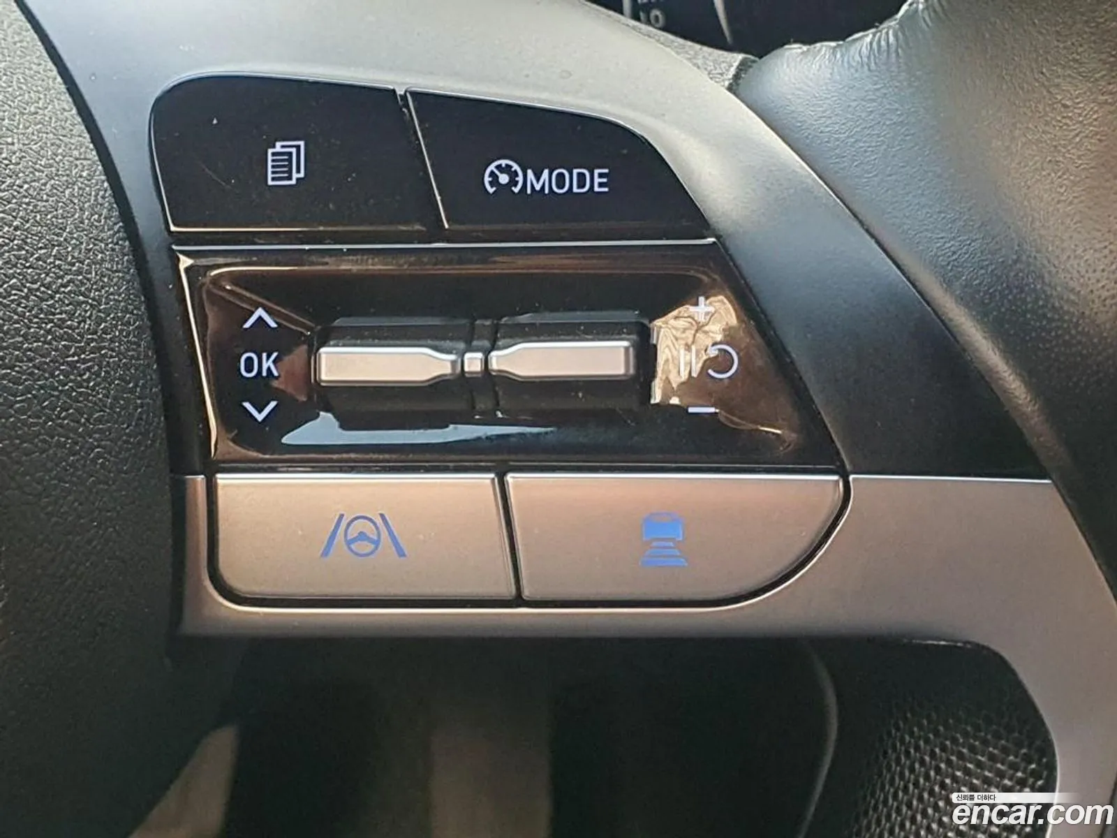 Hyundai Elantra Hybrid 2020 — 3