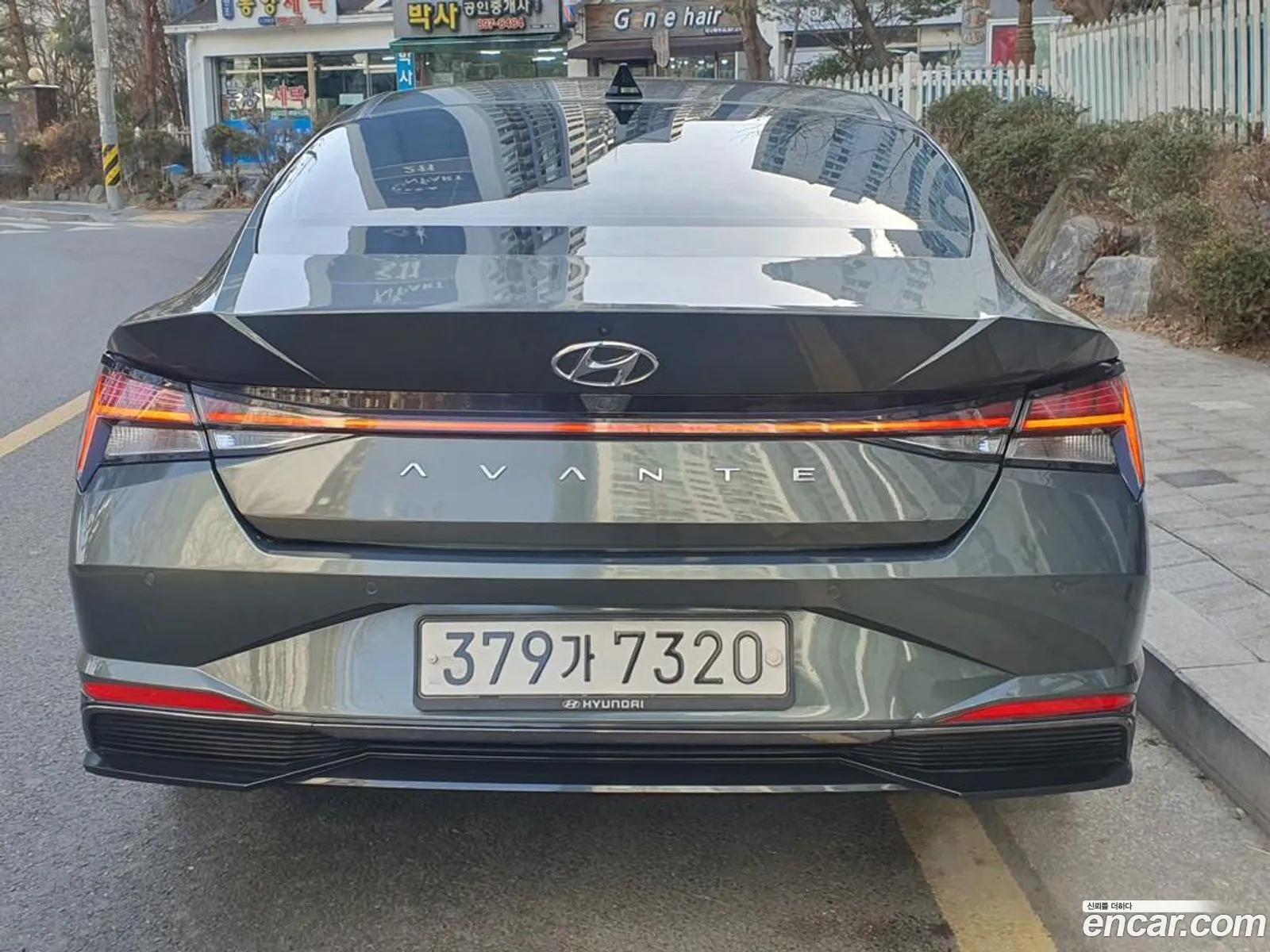 Hyundai Elantra Hybrid 2020 — 10