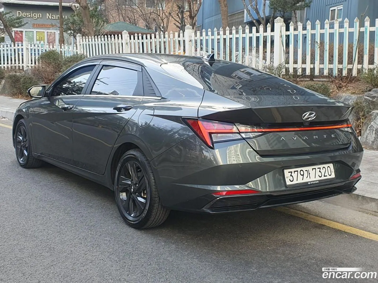 Hyundai Elantra Hybrid 2020 — 15