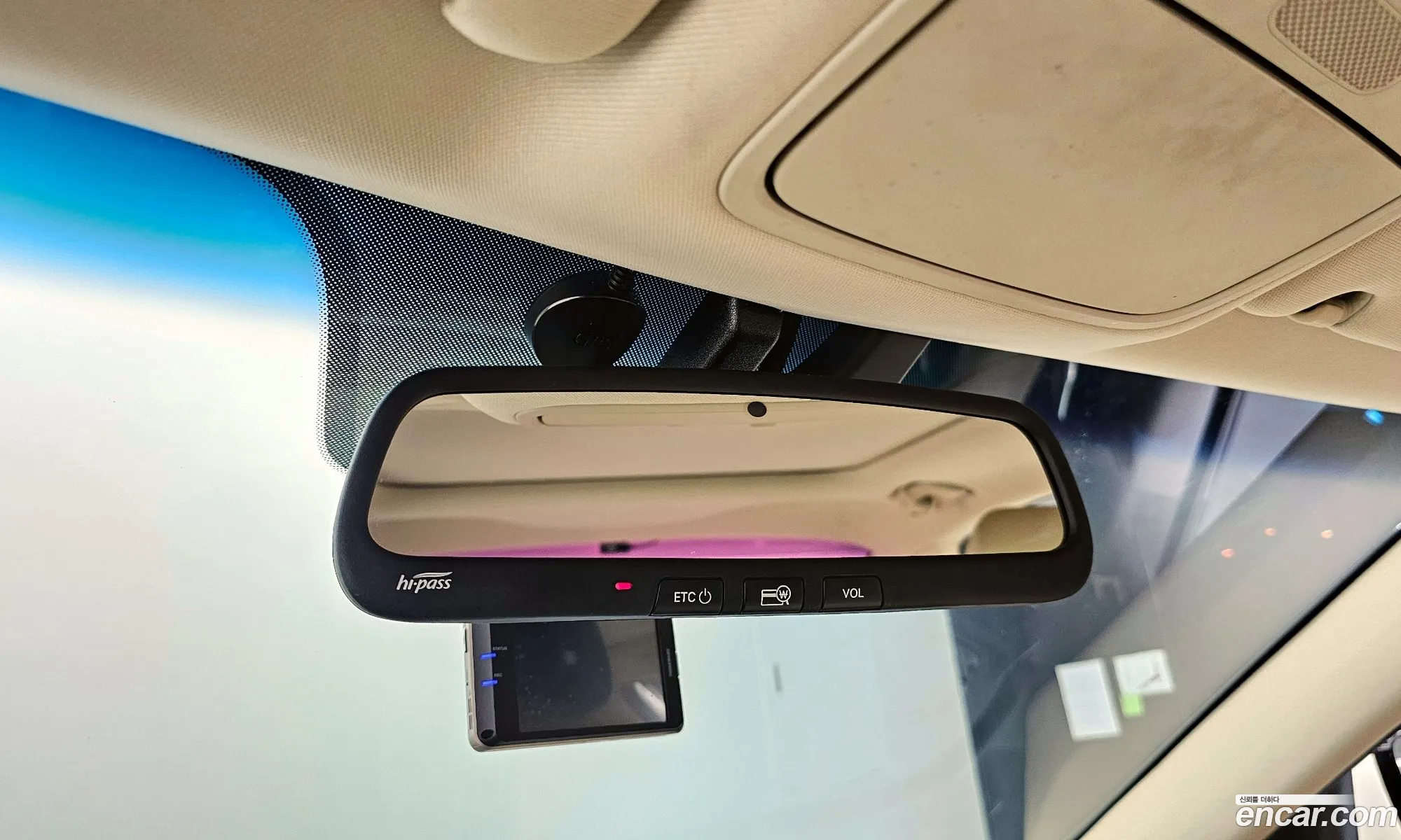 Kia K7 2017 KNALB41ABHA076171 — 12