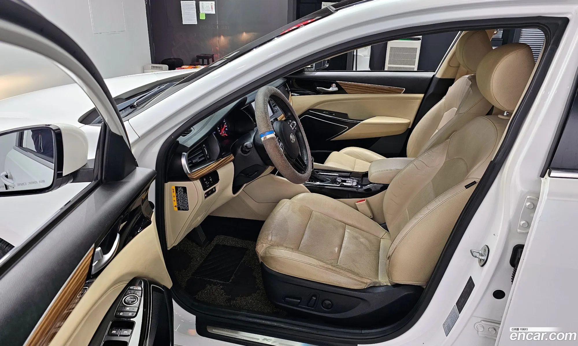 Kia K7 2017 KNALB41ABHA076171 — 13