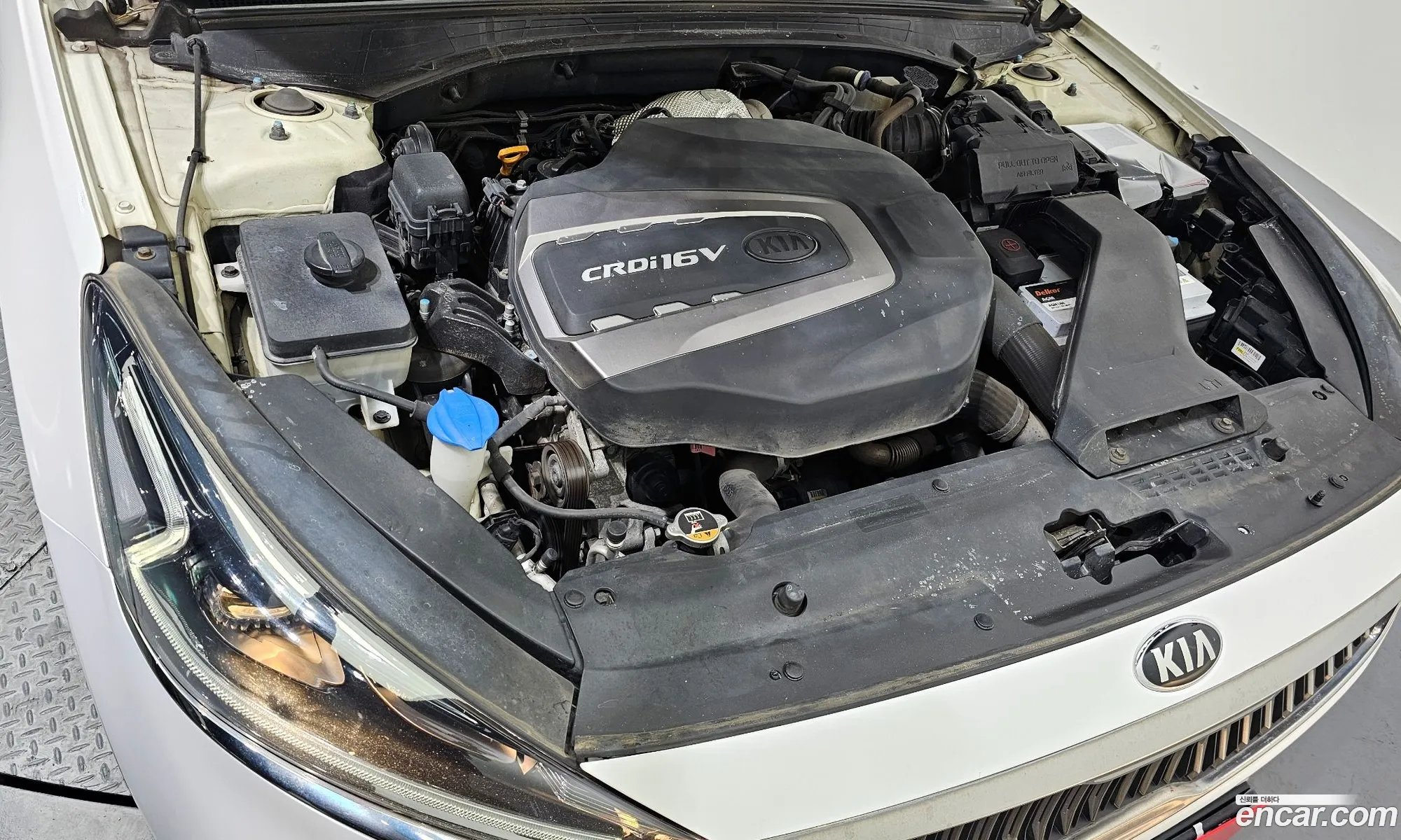 Kia K7 2017 KNALB41ABHA076171 — 19