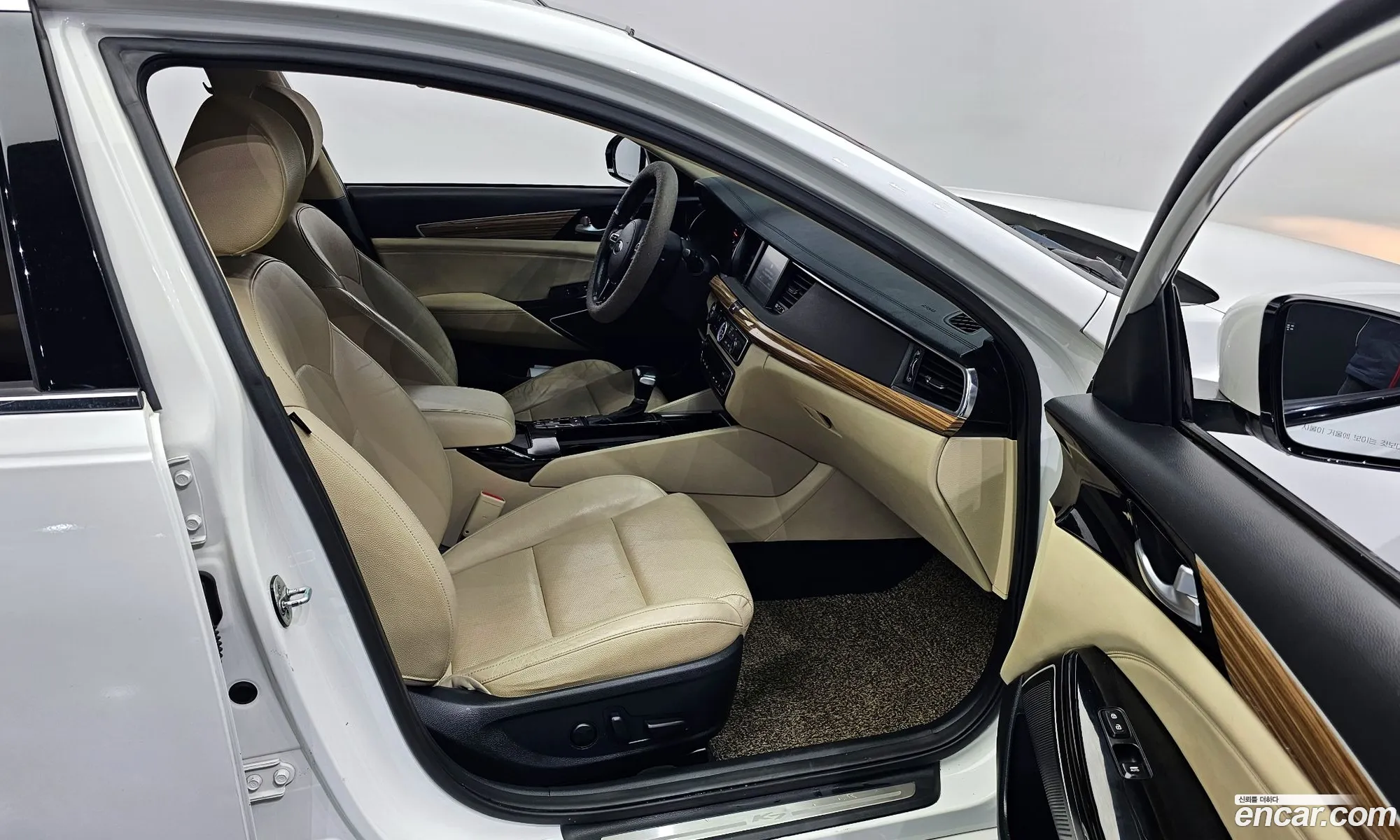 Kia K7 2017 KNALB41ABHA076171 — 15