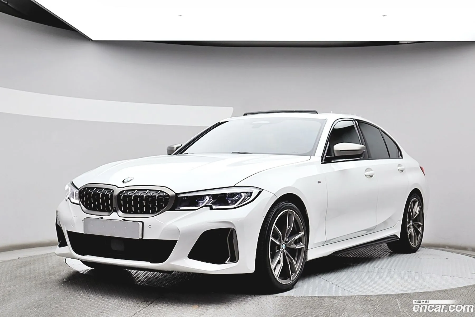 BMW 3 Series 2022 — 18